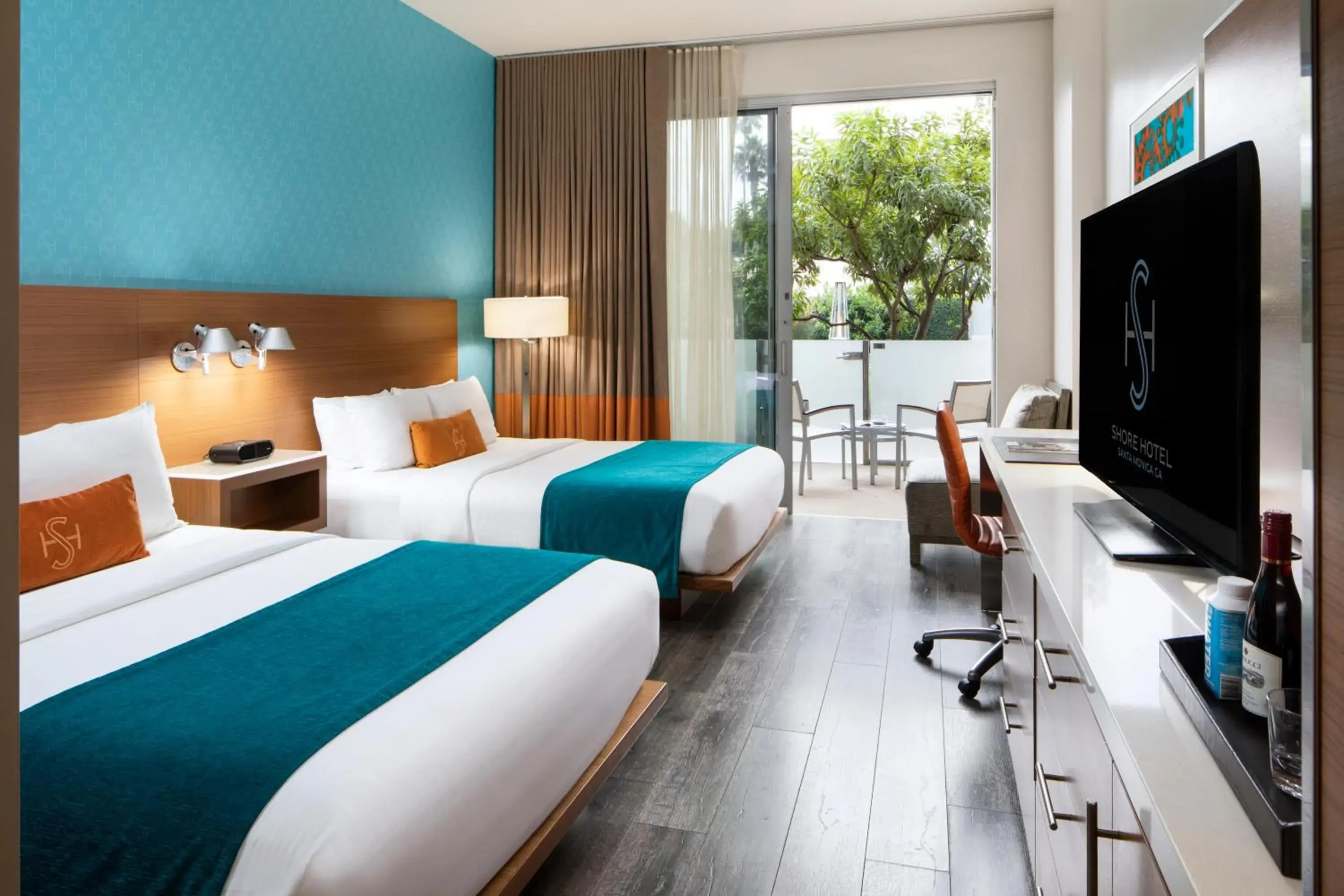 Bed in Shore Hotel Bed in Shore Hotel