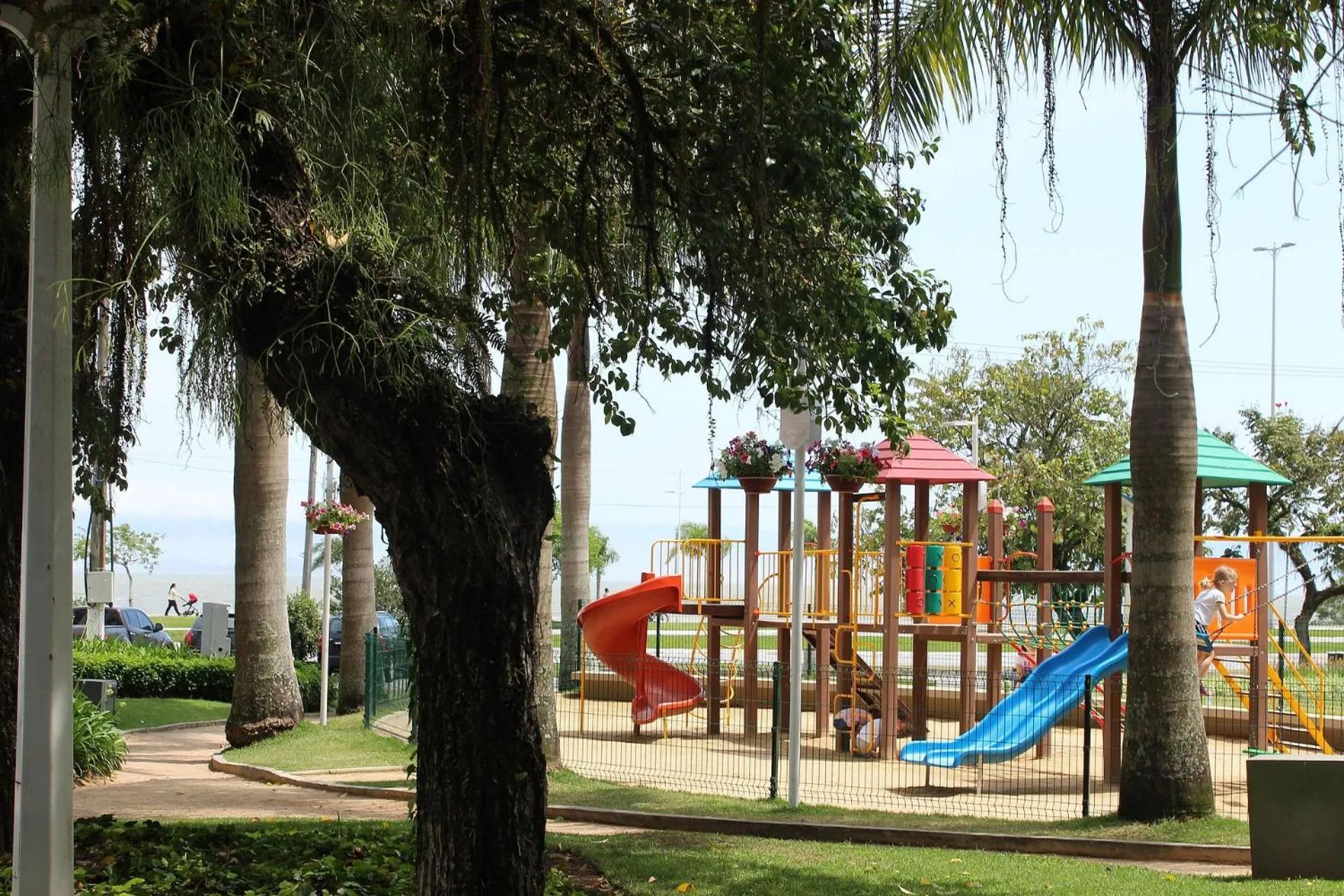 Nearby landmark in Residencial Glaura é Destino Floripa