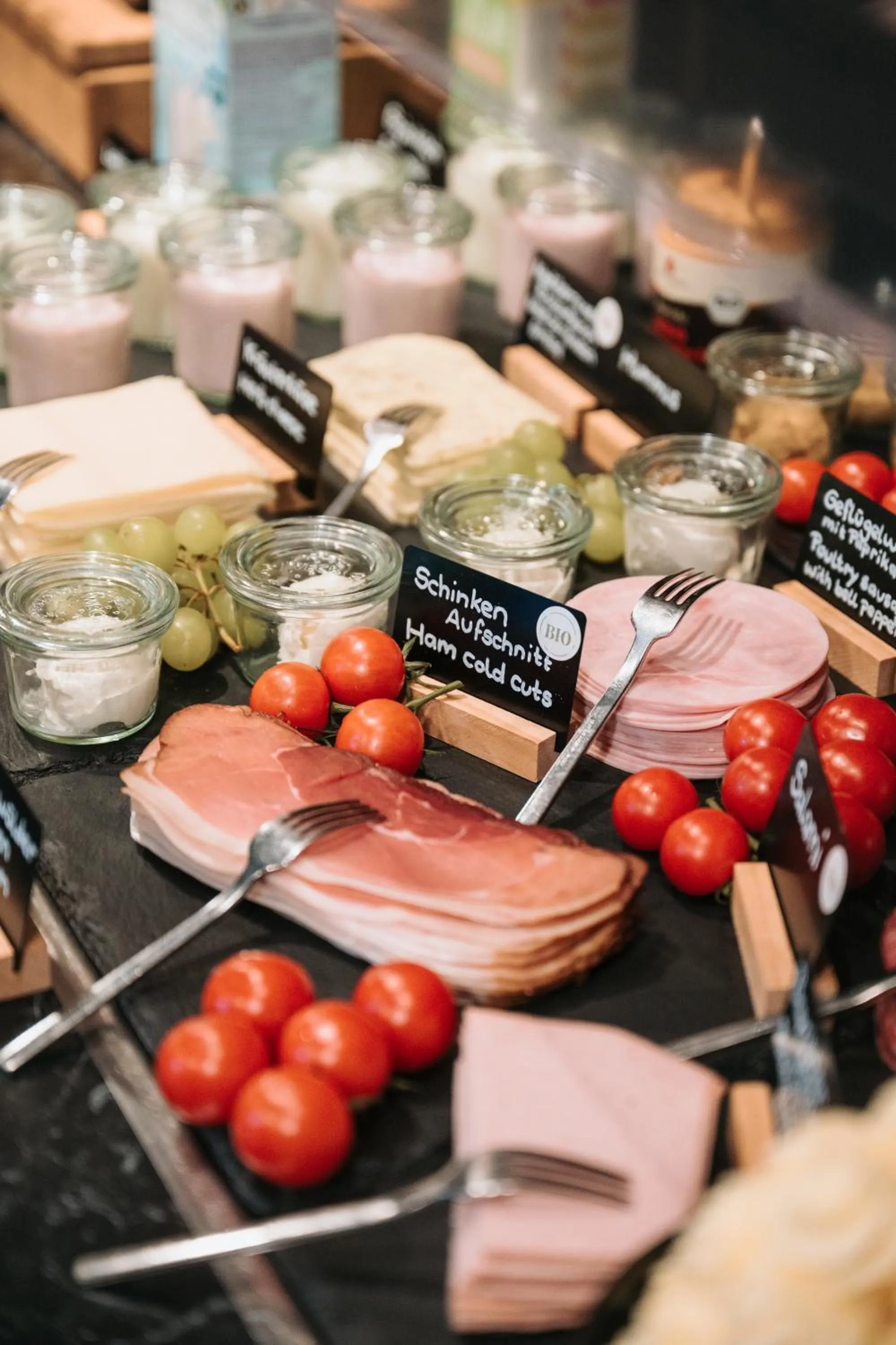 Buffet breakfast in das seidl - Hotel & Tagung - München West