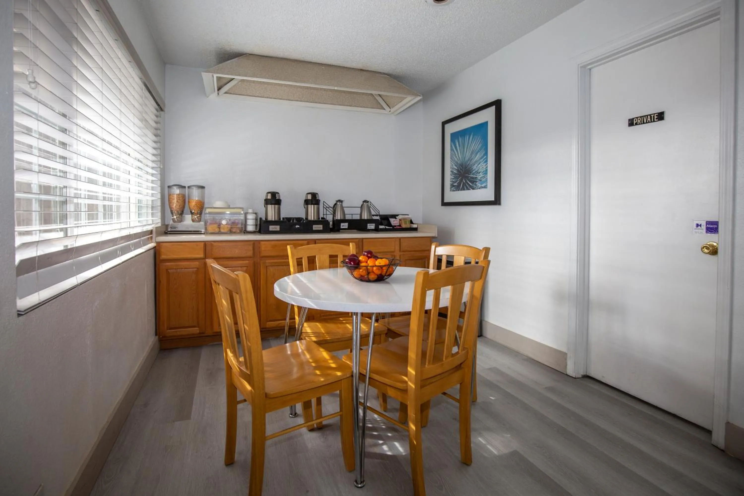 Breakfast in Americas Best Value Inn - Chico