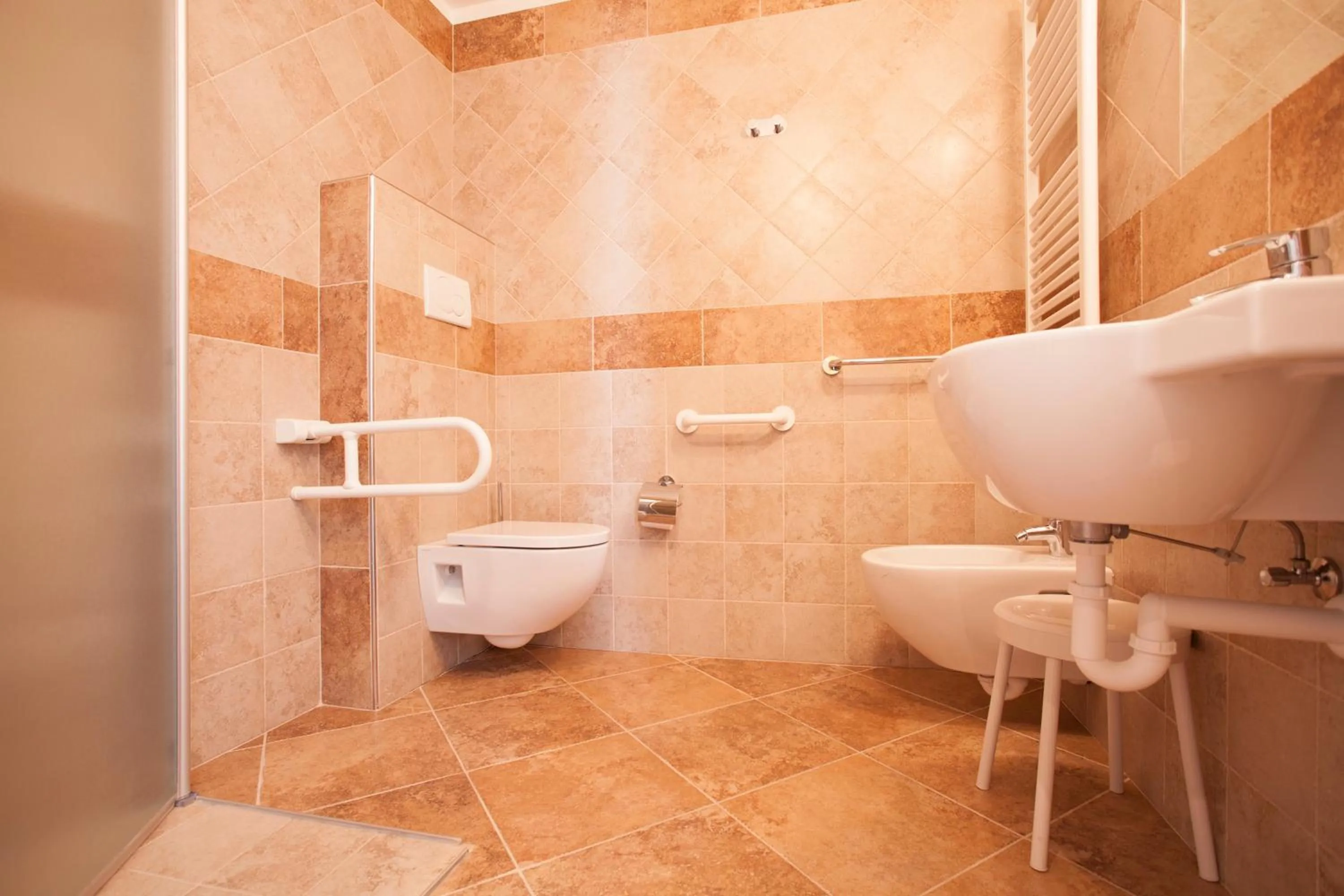 Shower in Hotel Vittoria