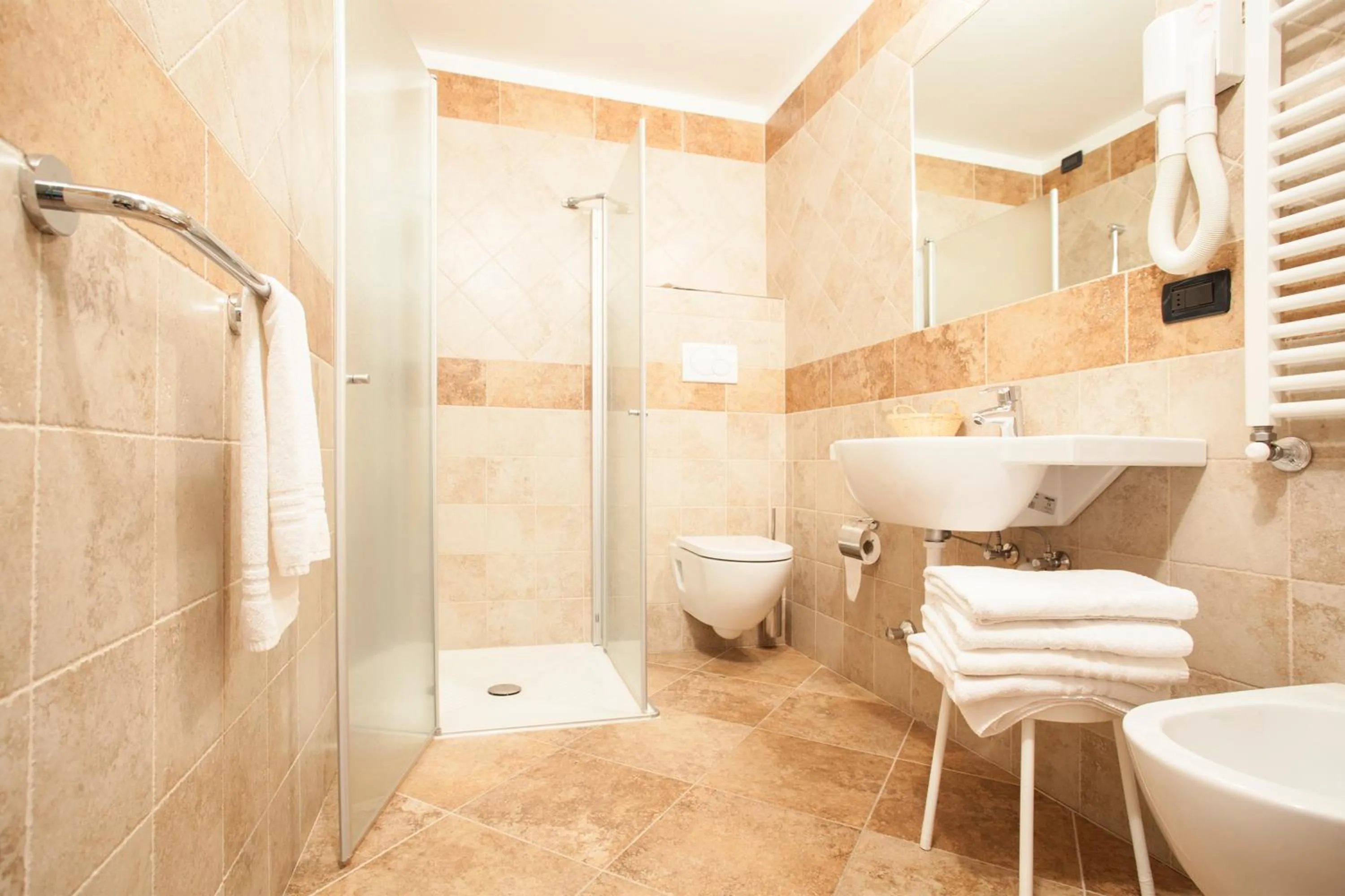 Shower in Hotel Vittoria