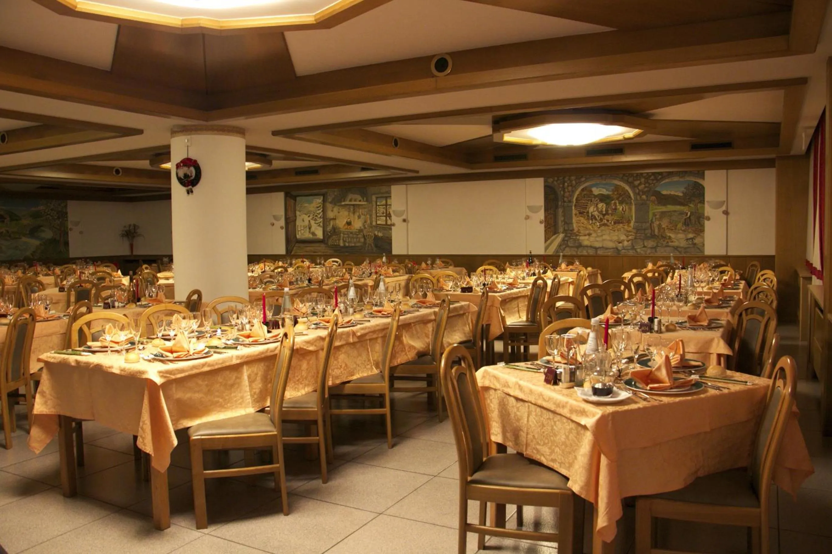 Restaurant/places to eat in Hotel Vittoria