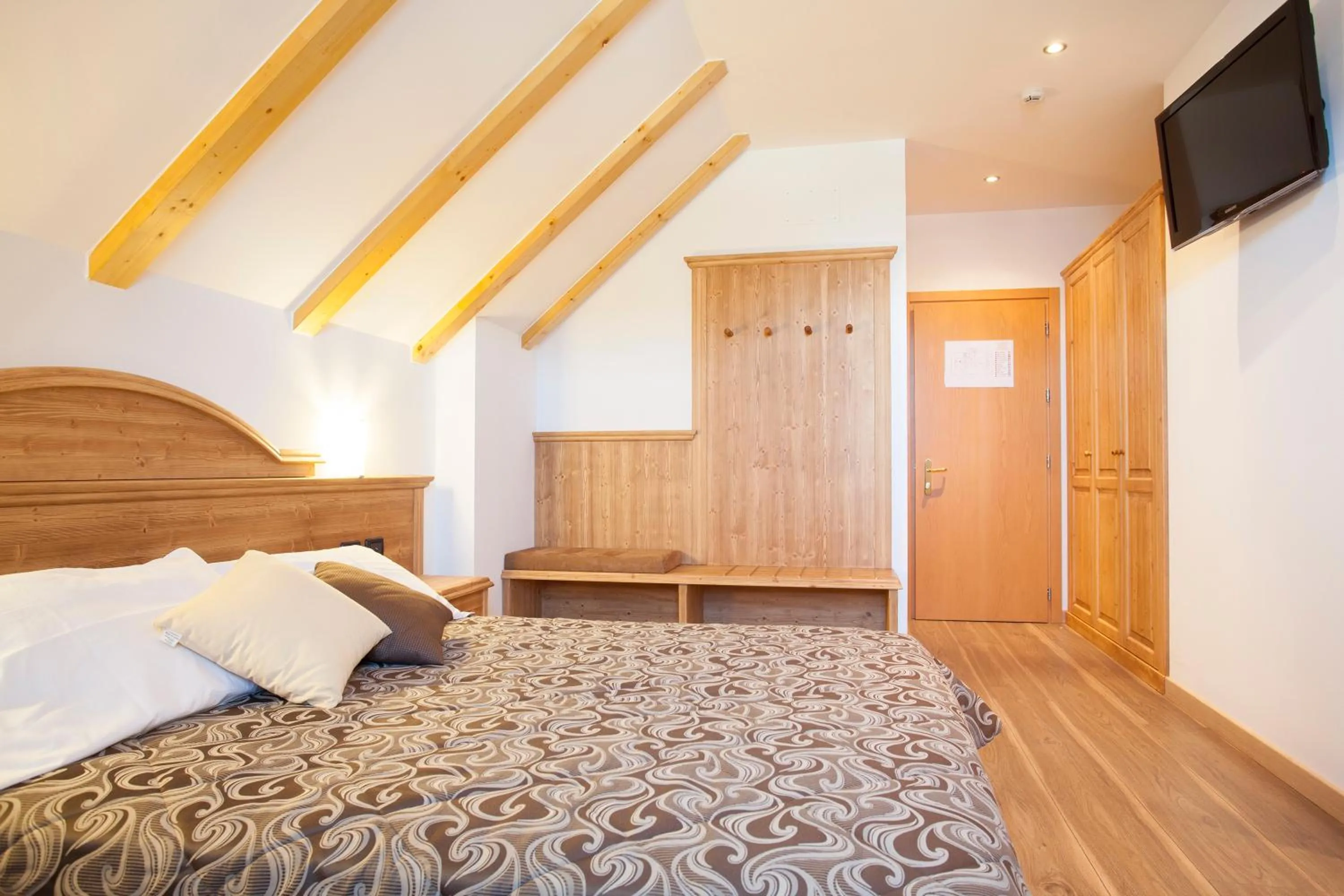 Bed in Hotel Vittoria