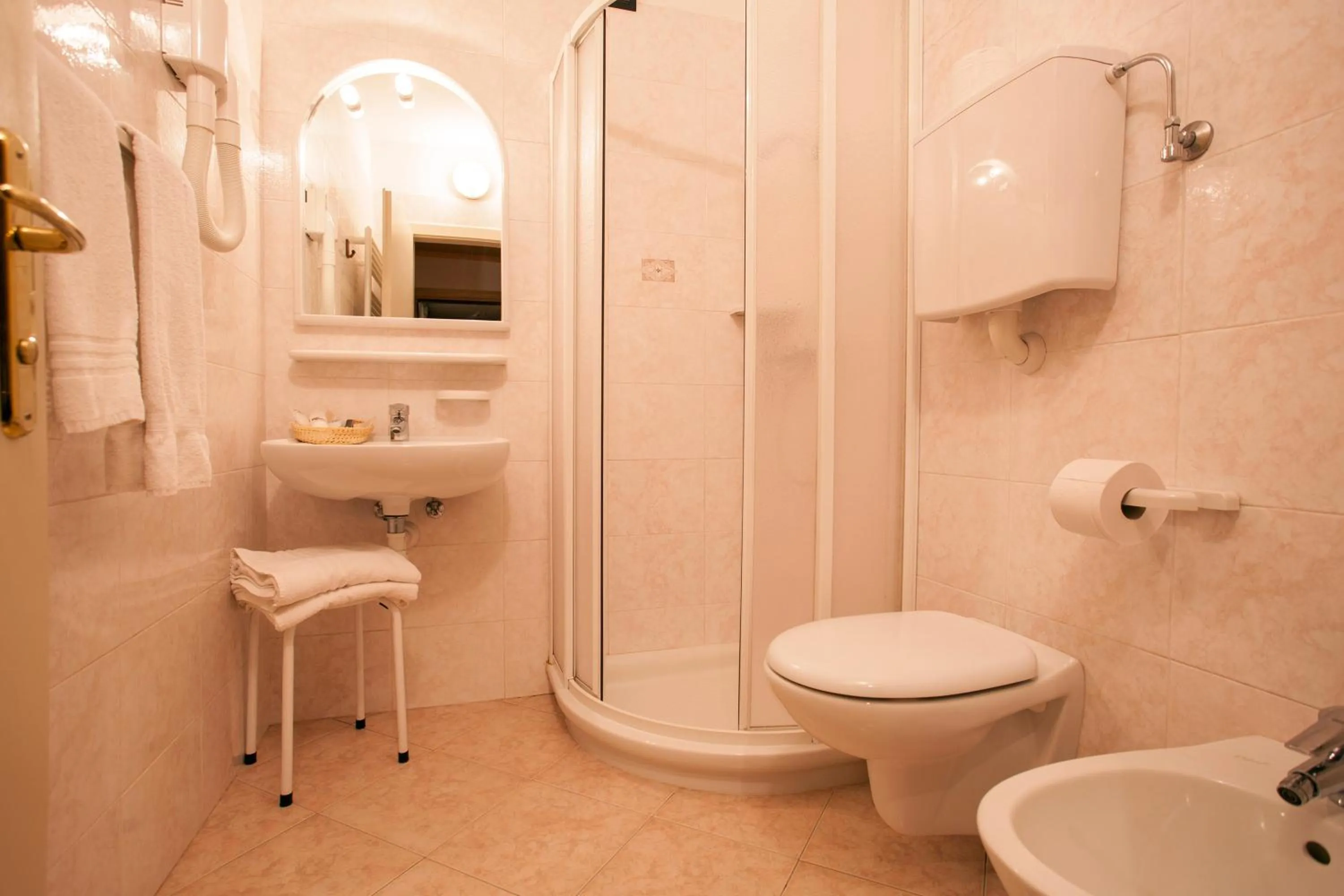 Shower in Hotel Vittoria