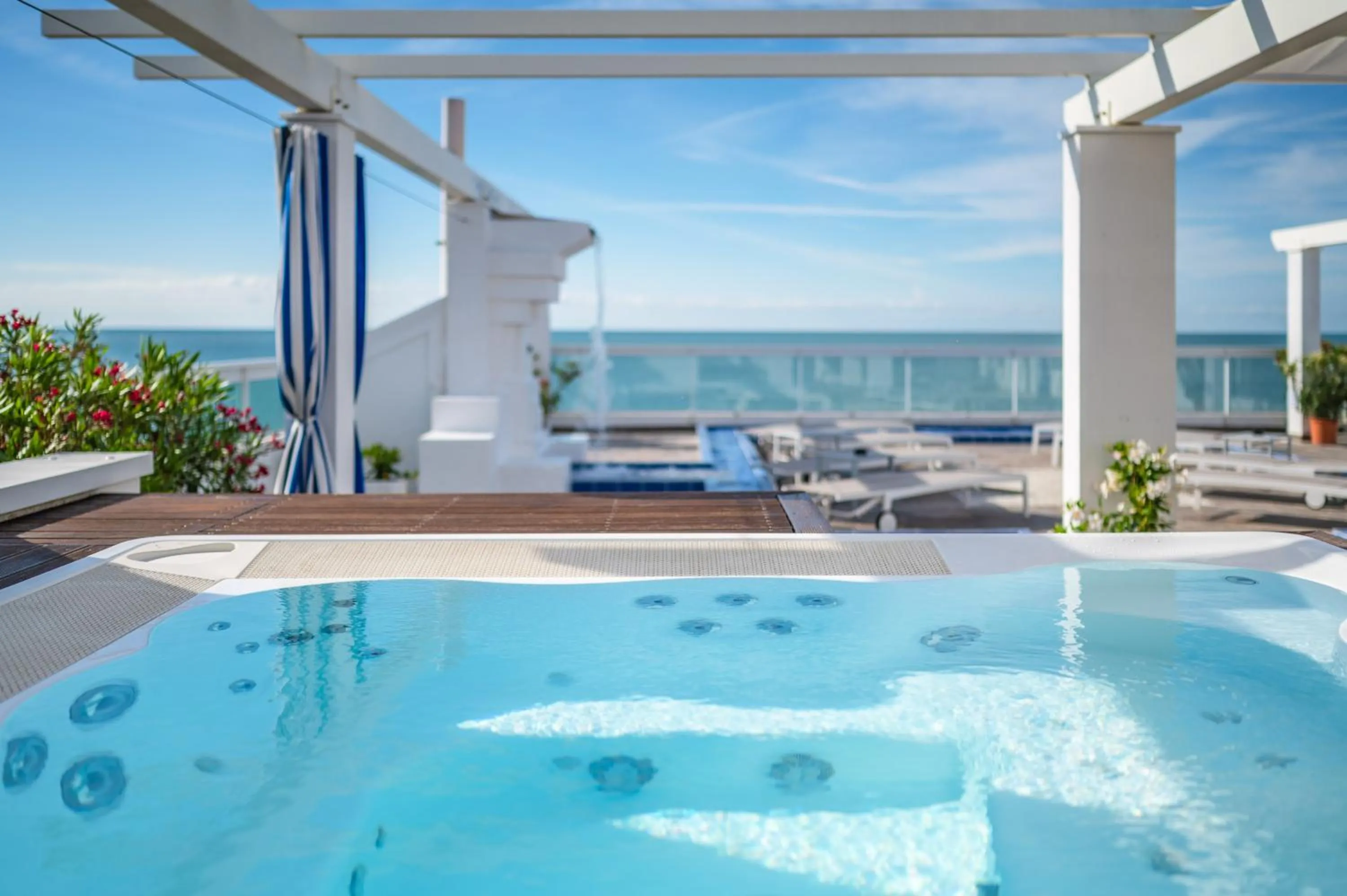 Hot Tub in Hotel Orizzonte