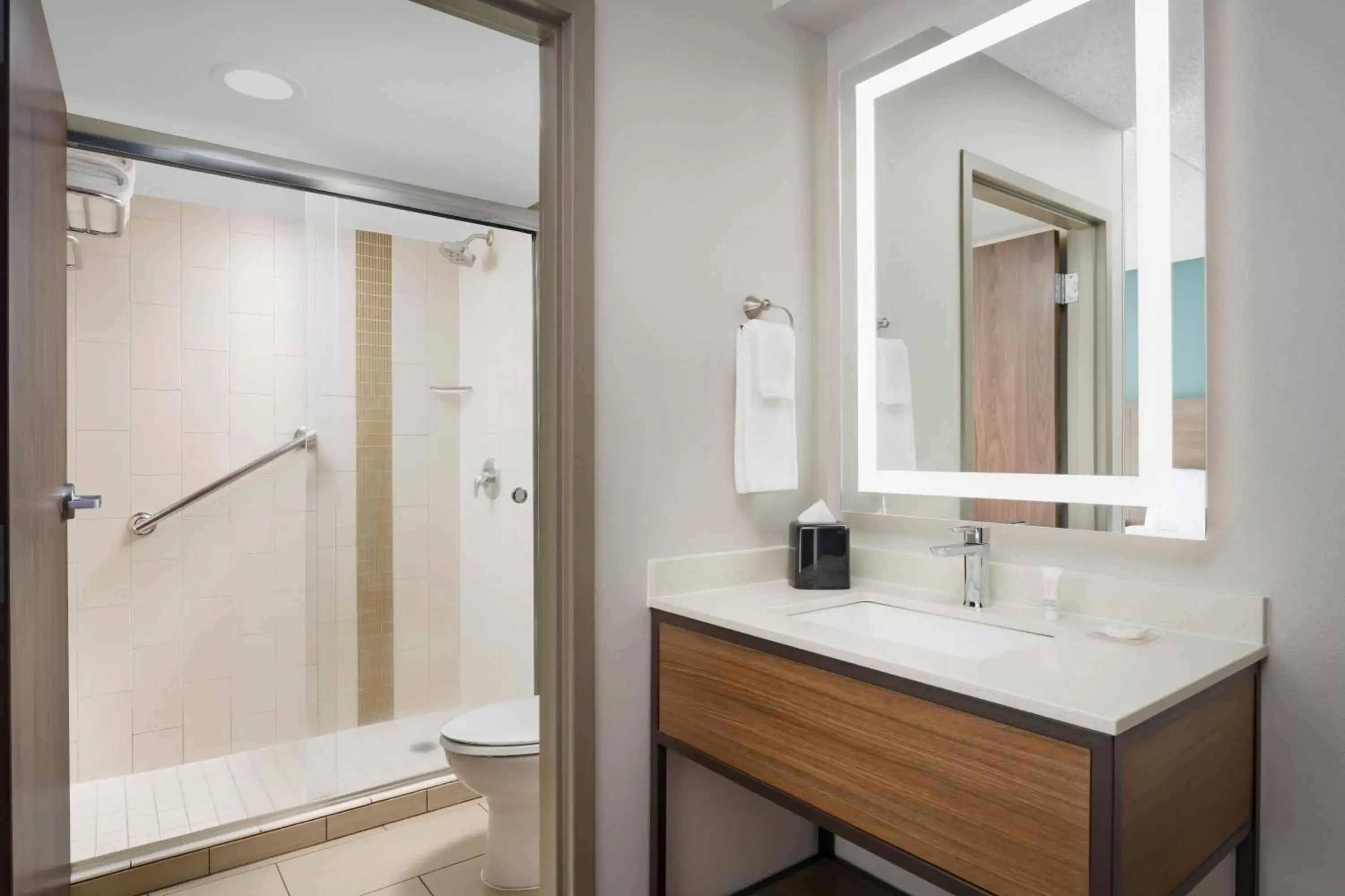 Bathroom in Hyatt Place Scottsdale/Old Town Bathroom in Hyatt Place Scottsdale/Old Town