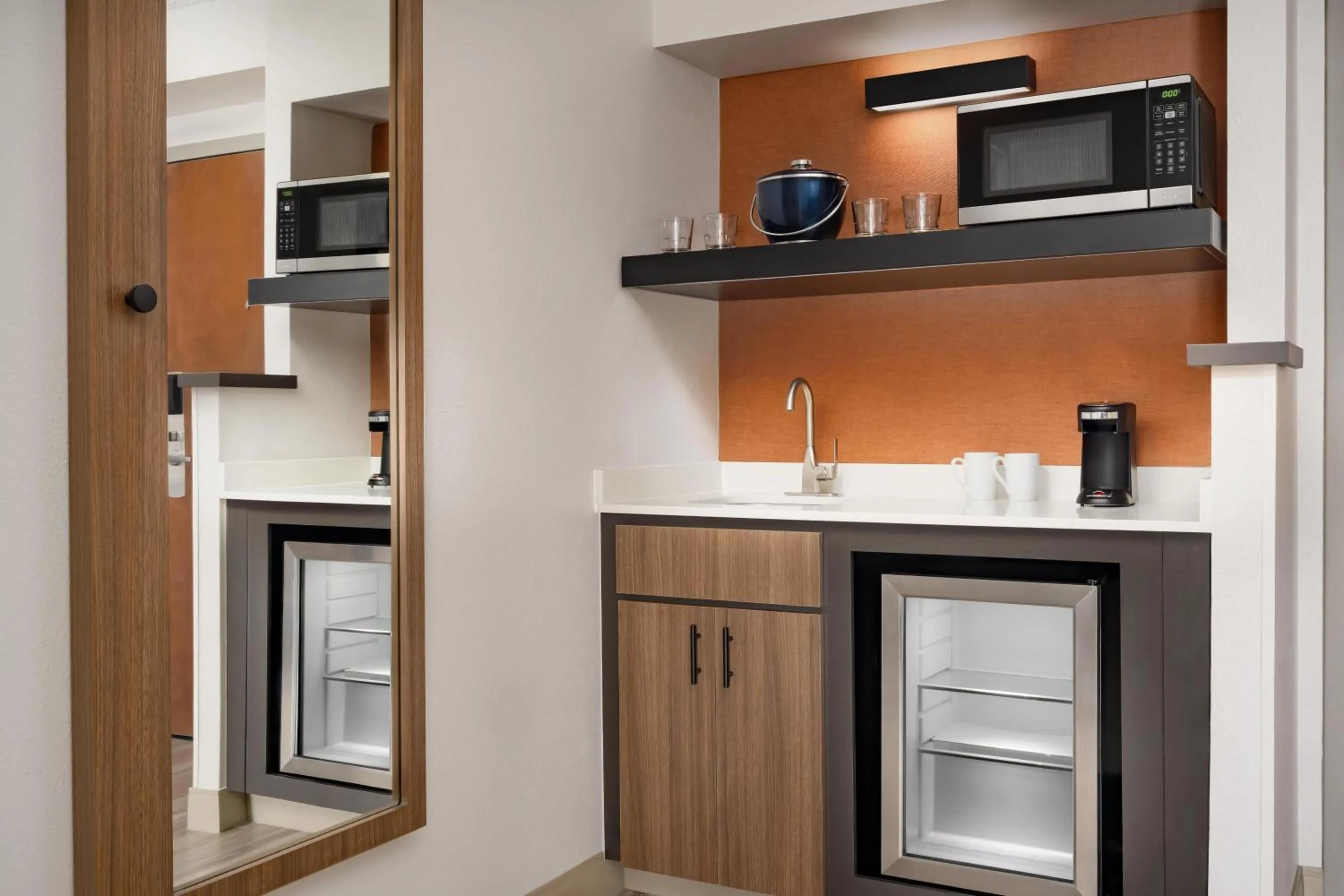 Bedroom in Hyatt Place Scottsdale/Old Town