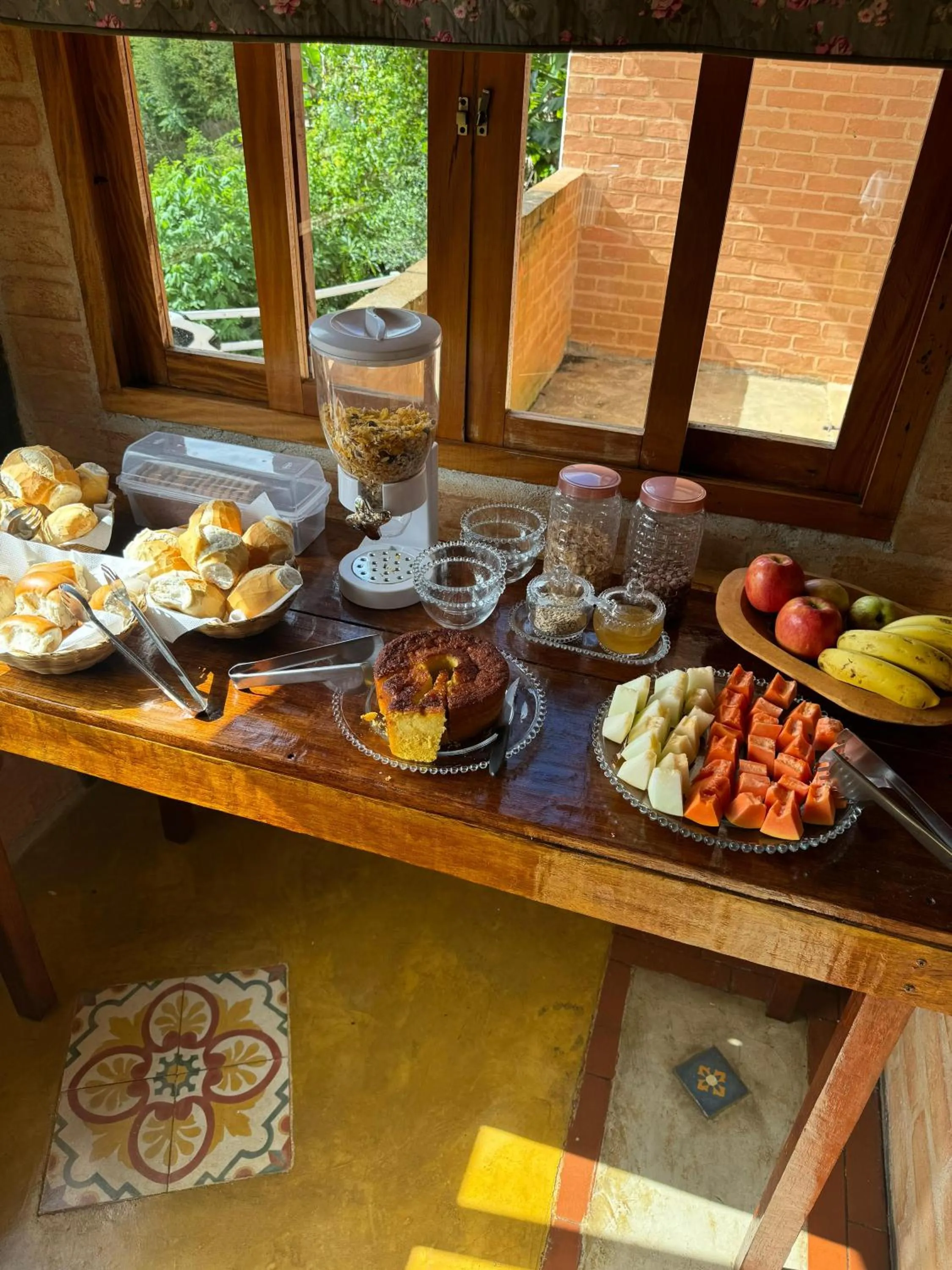 Breakfast in Cores e Flores da Serra Pousada by Concavus