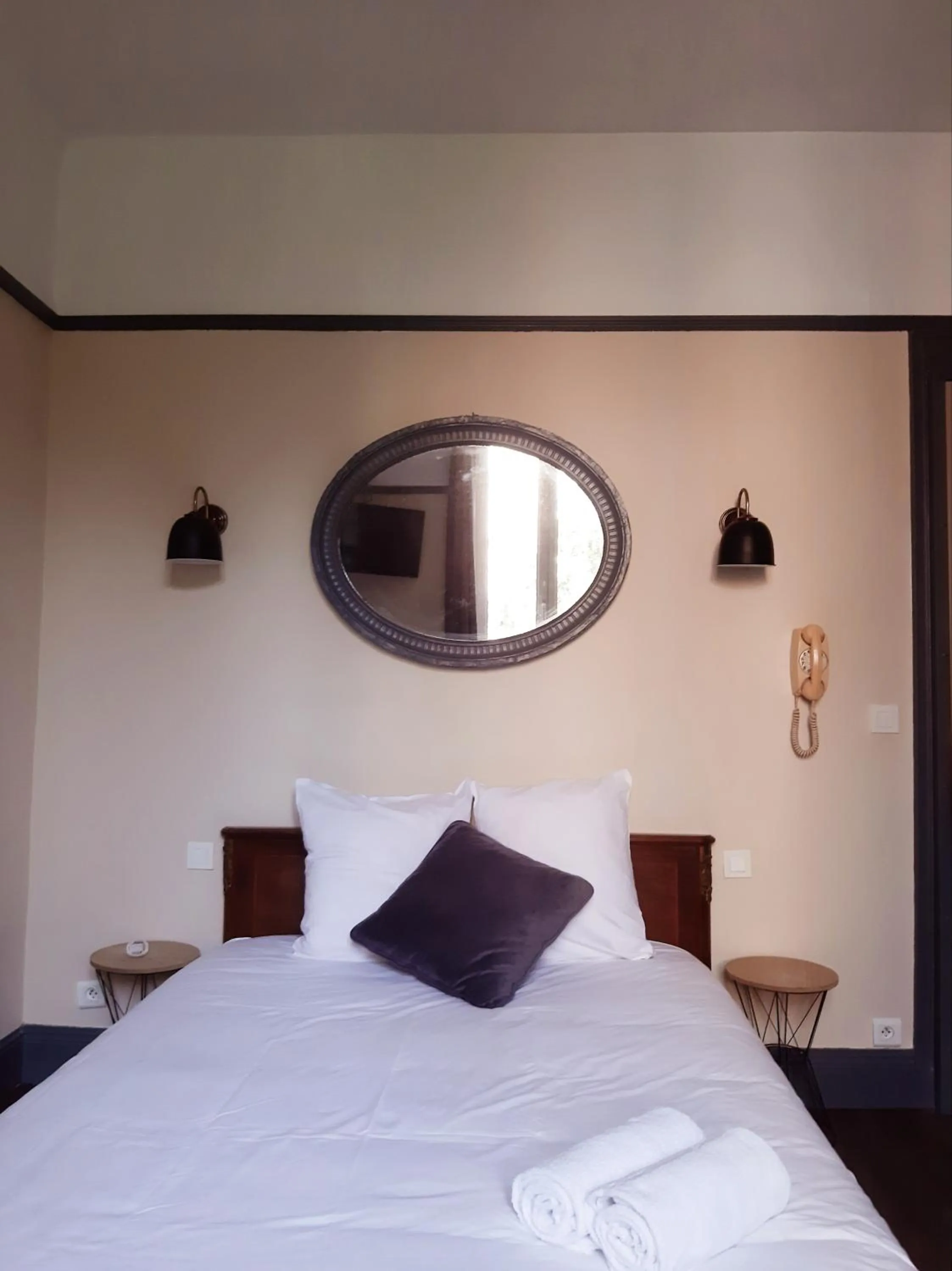 Photo of the whole room, Bed in Saint Charles Hôtel & Coliving Biarritz