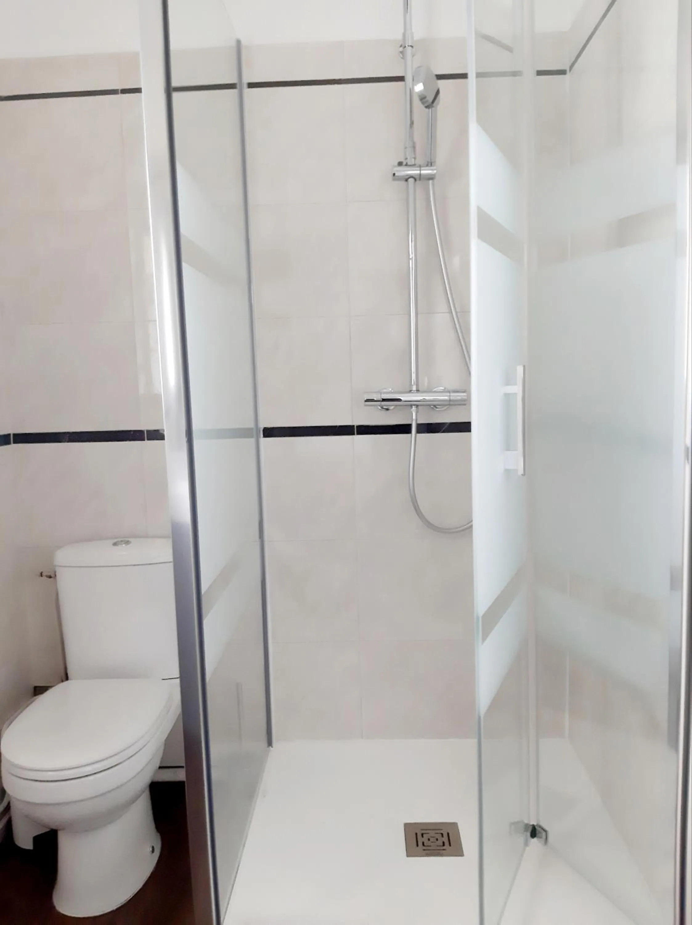 Bathroom in Saint Charles Hôtel & Coliving Biarritz