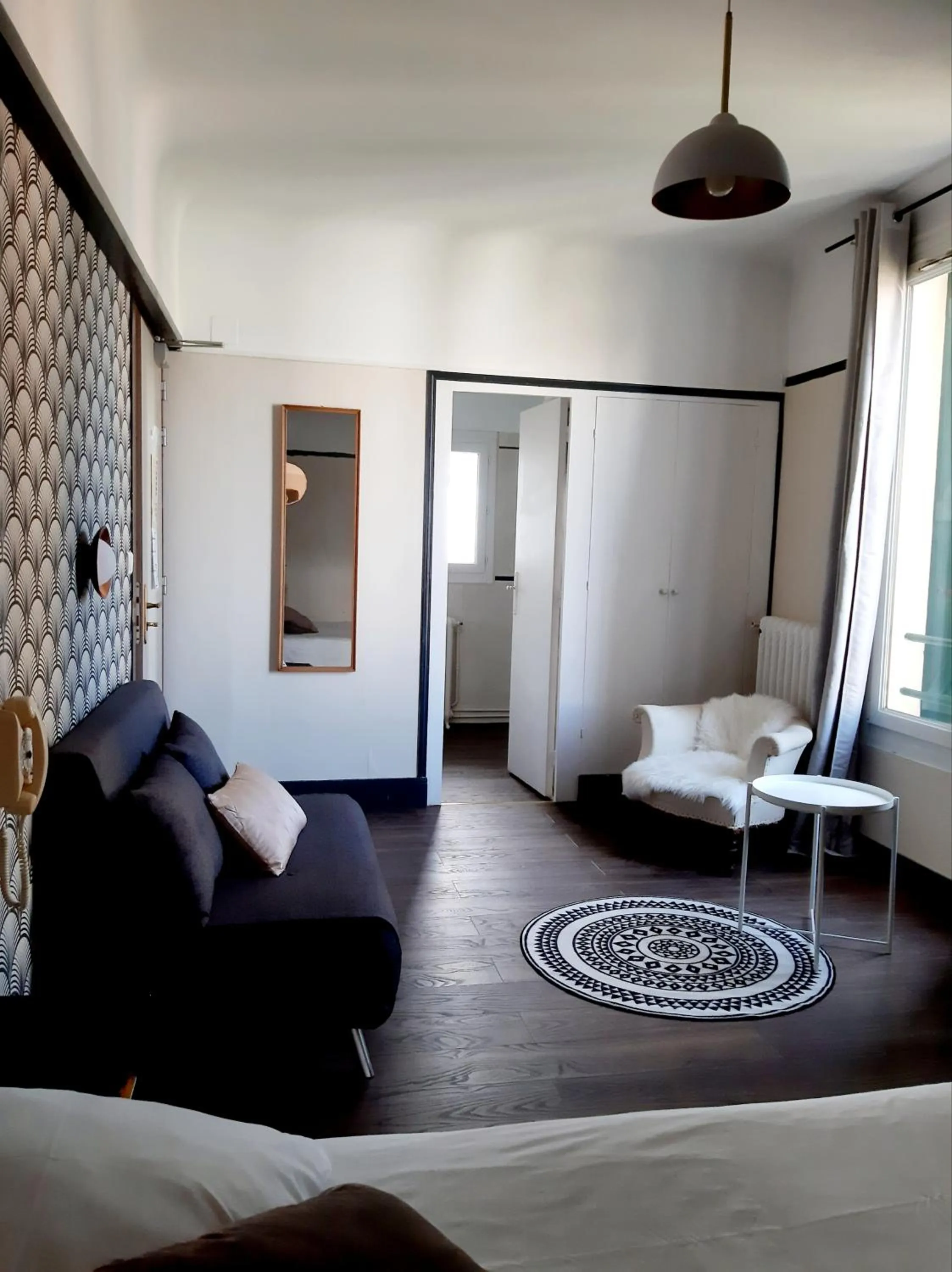 Seating area, Bed in Saint Charles Hôtel & Coliving Biarritz