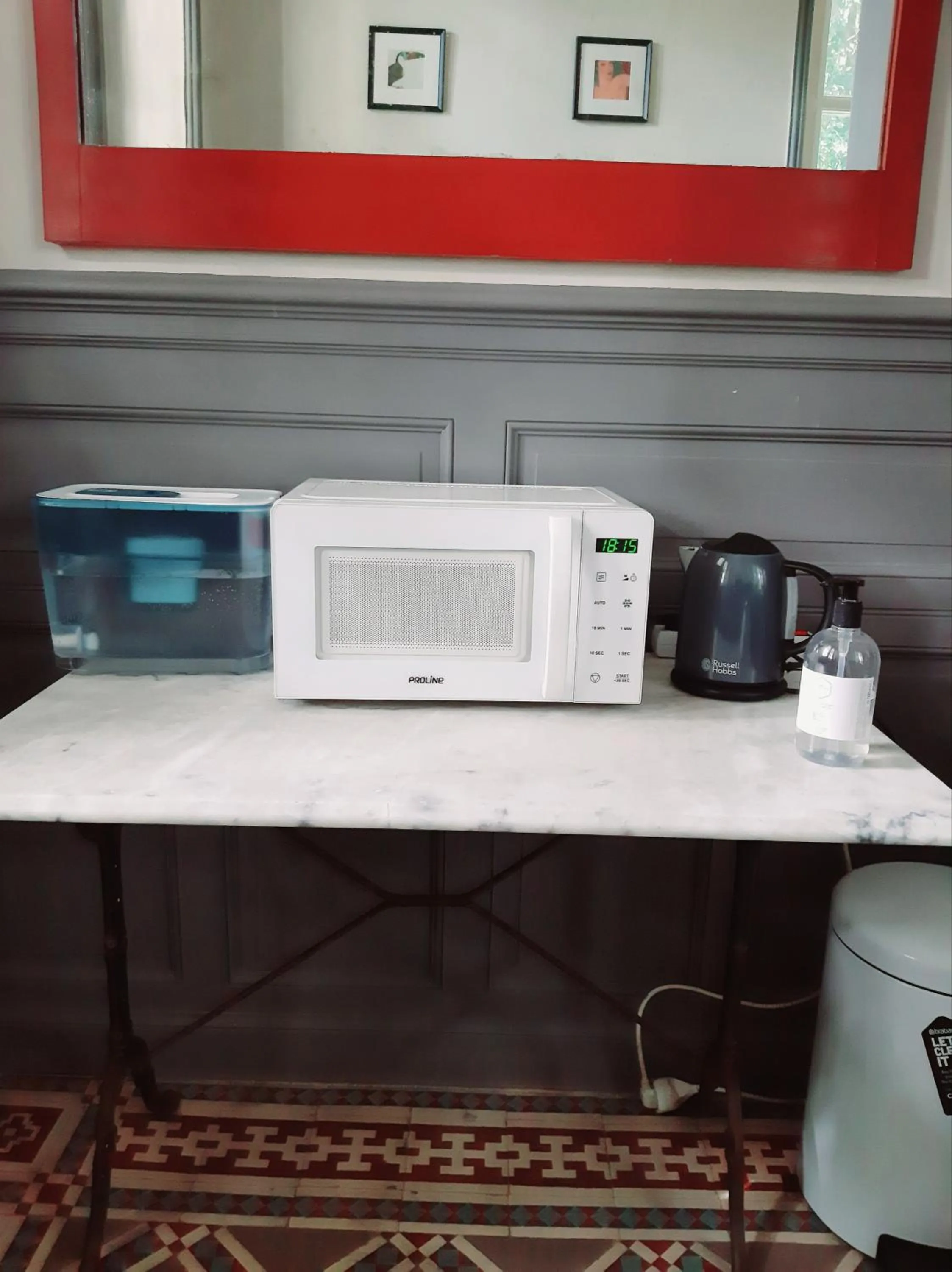 Coffee/tea facilities in Saint Charles Hôtel & Coliving Biarritz