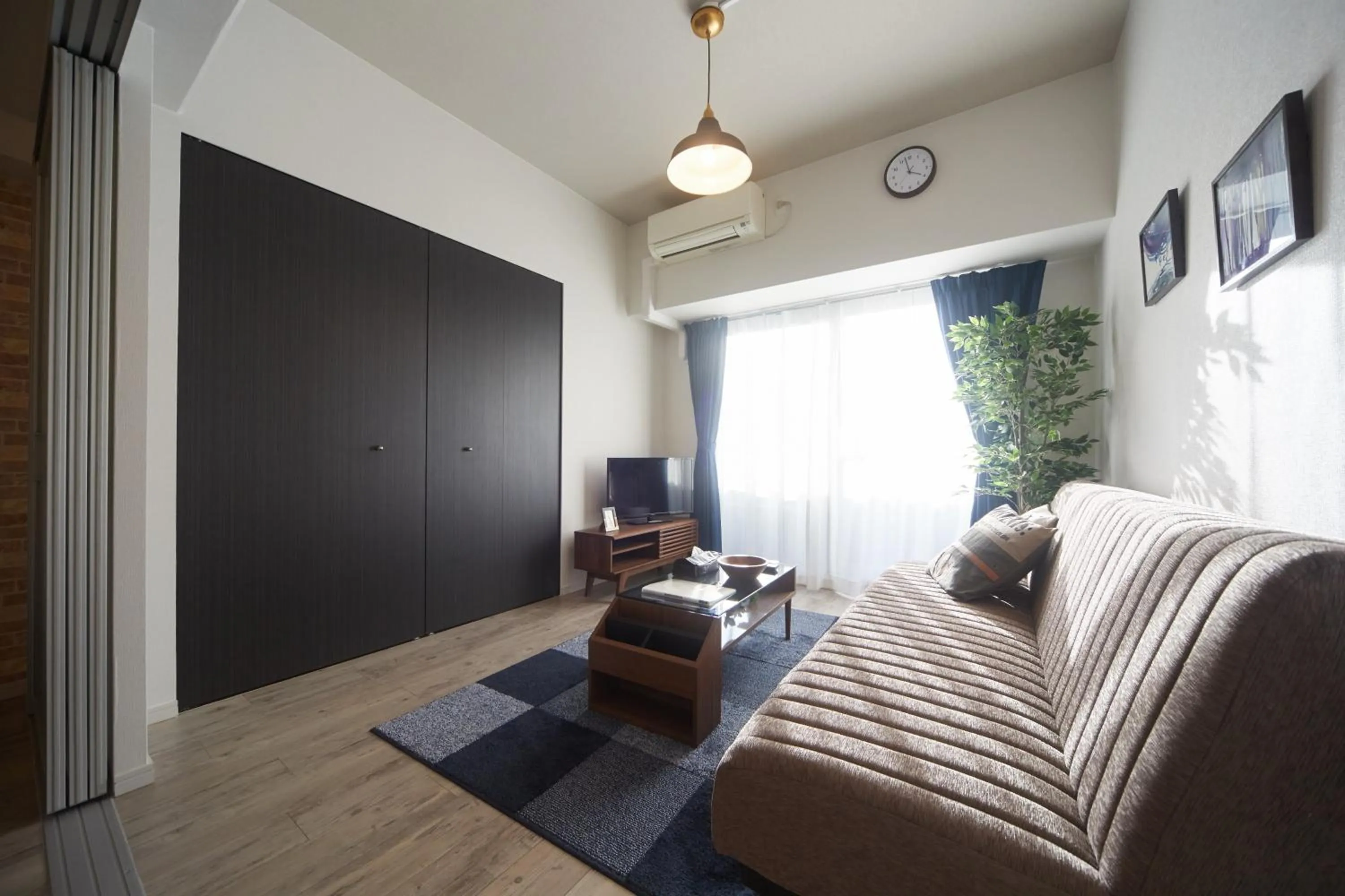 Photo of the whole room in Forestay Shinsaibashi