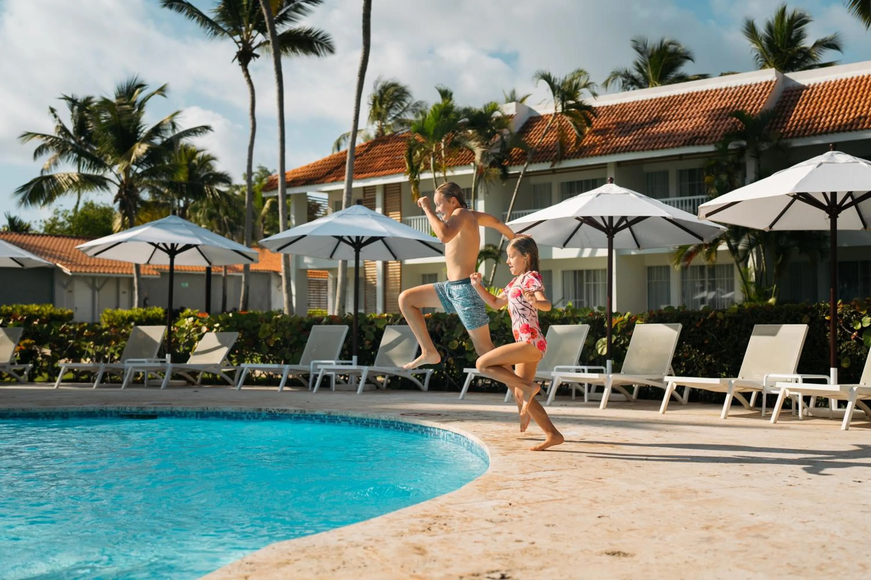 Swimming pool in Wyndham Alltra Samana All Inclusive Resort
