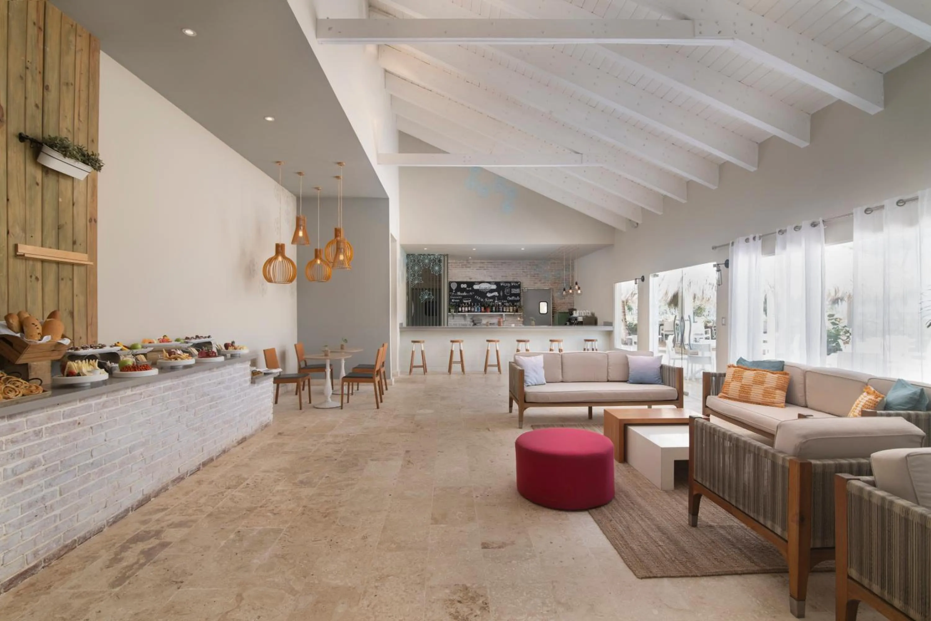 Lounge or bar in Wyndham Alltra Samana All Inclusive Resort