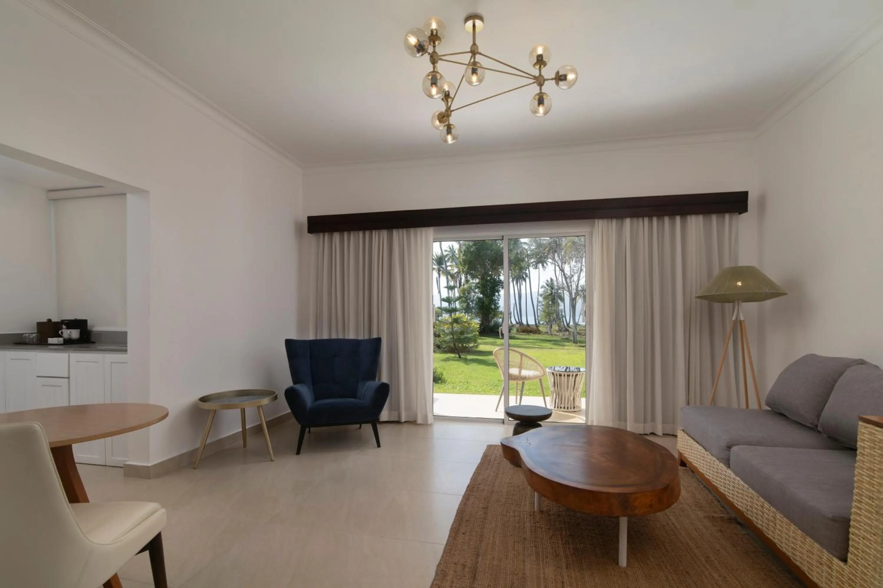 Living room in Wyndham Alltra Samana All Inclusive Resort