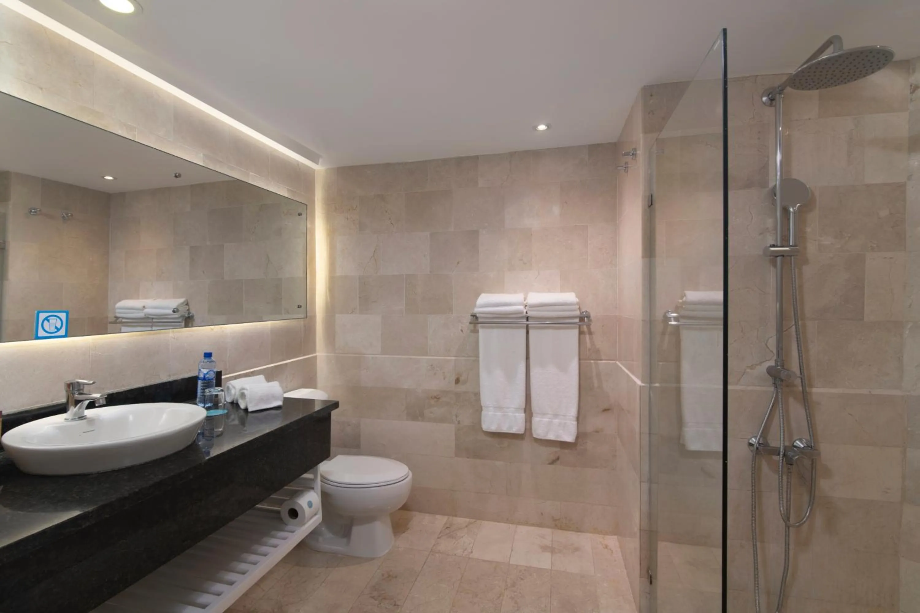 Shower in Wyndham Alltra Samana All Inclusive Resort