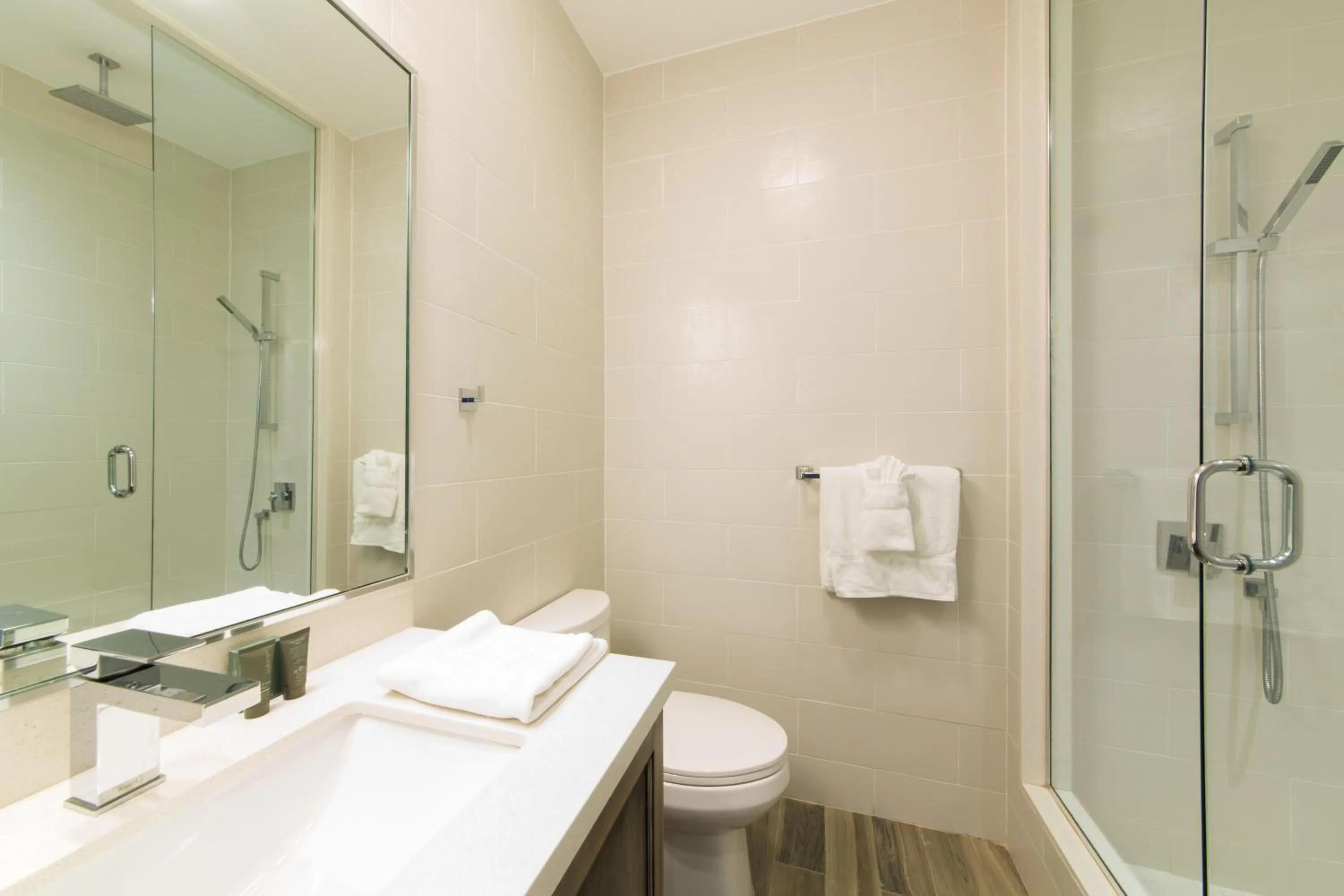 Shower in Hotel La Vista Azul