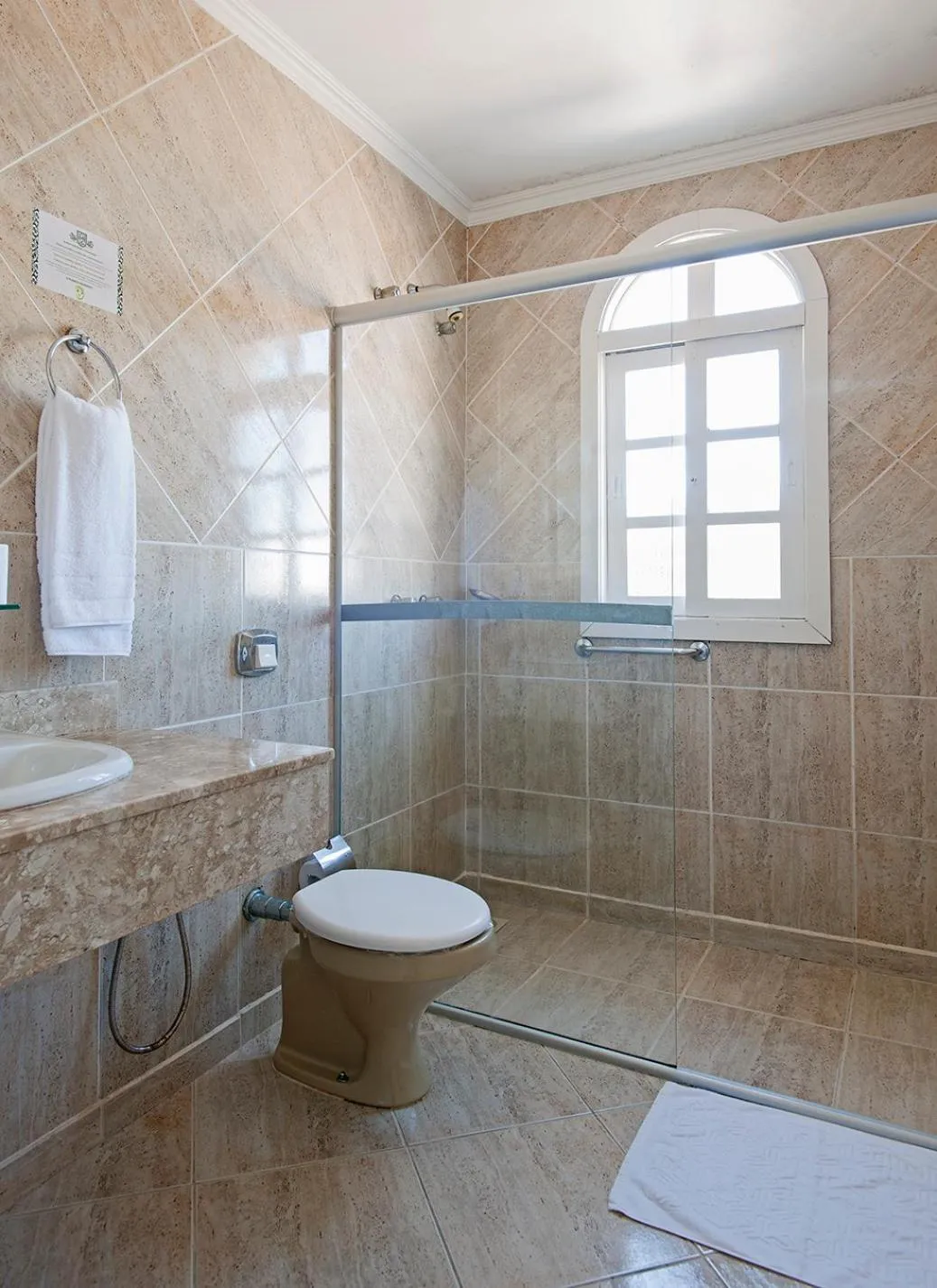 Bathroom in Hotel Galo Vermelho