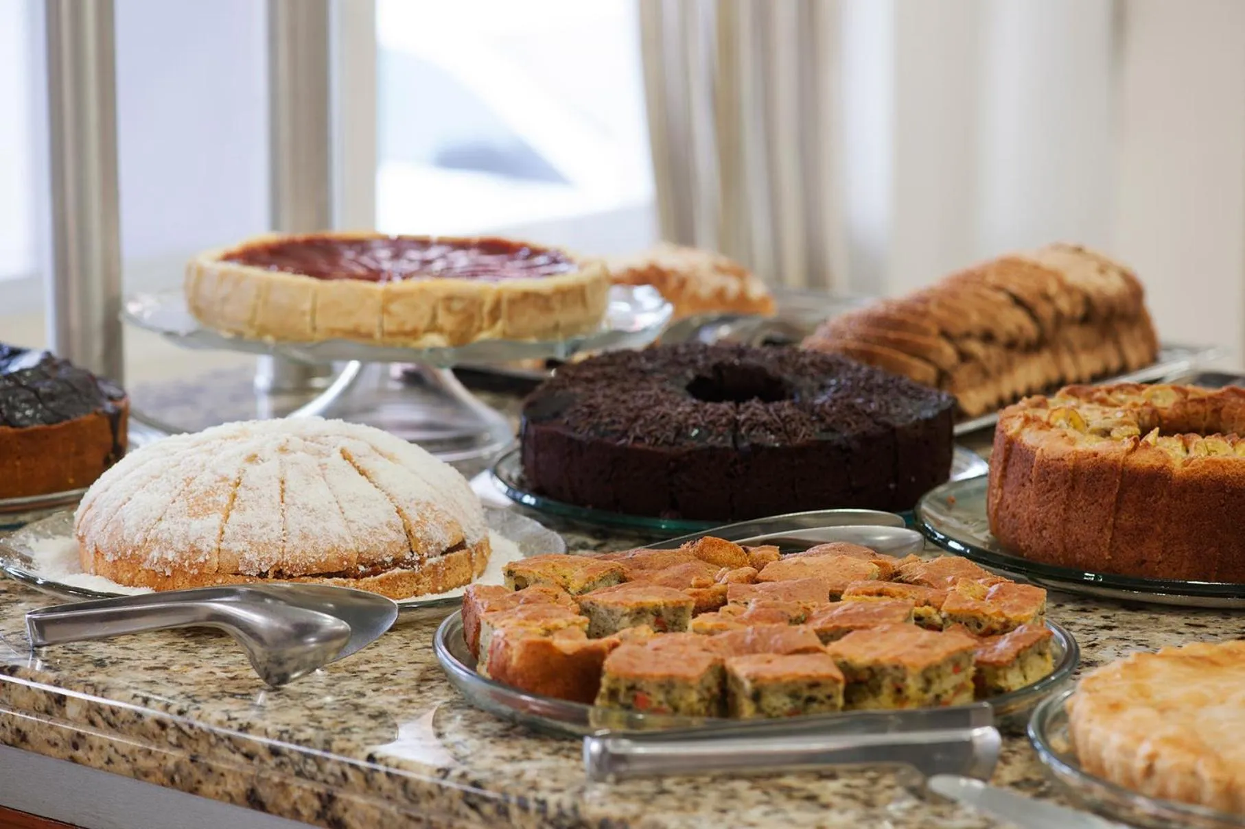 Buffet breakfast in Hotel Galo Vermelho