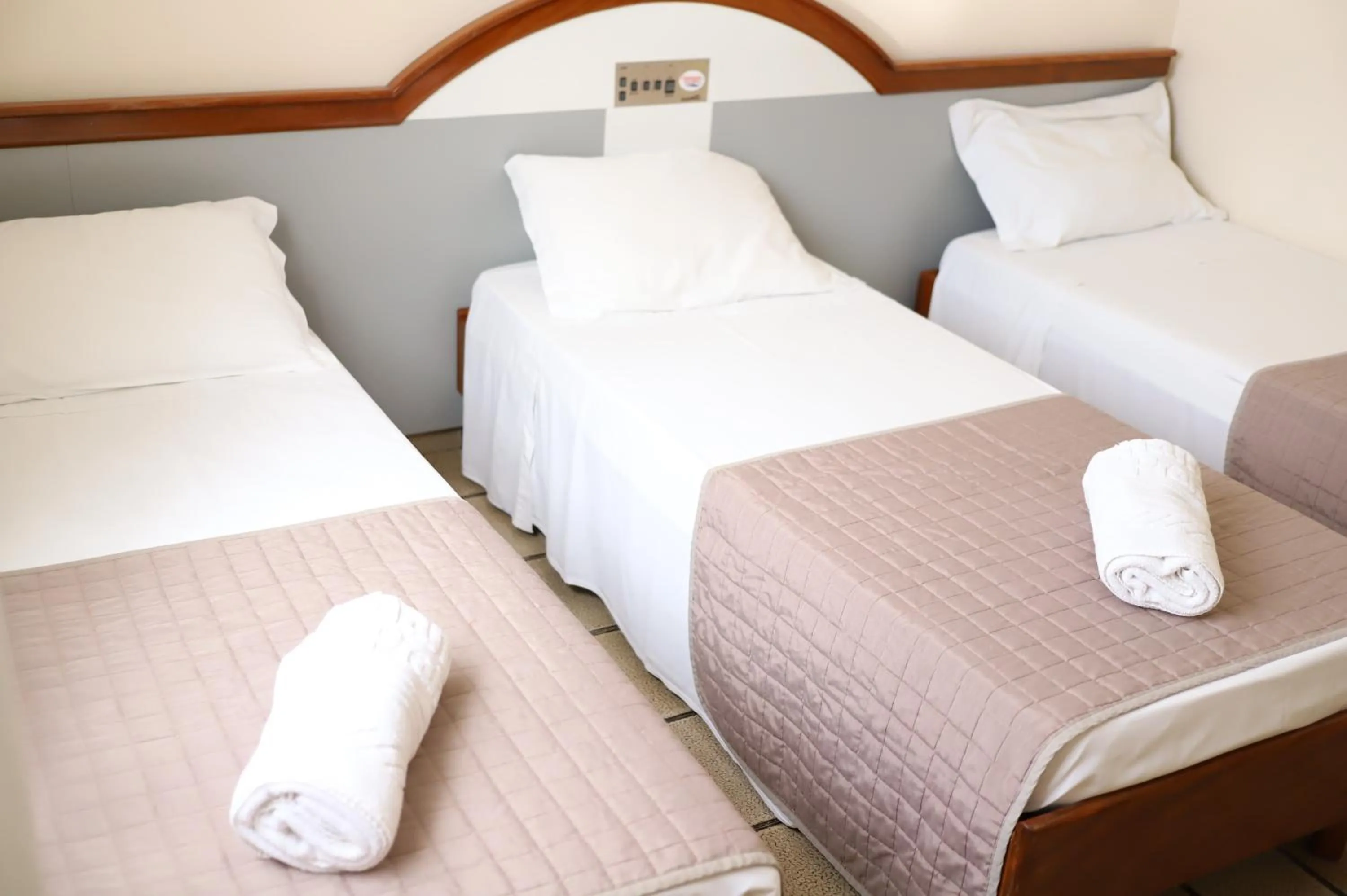 Bedroom, Bed in Champagnat Praia Hotel