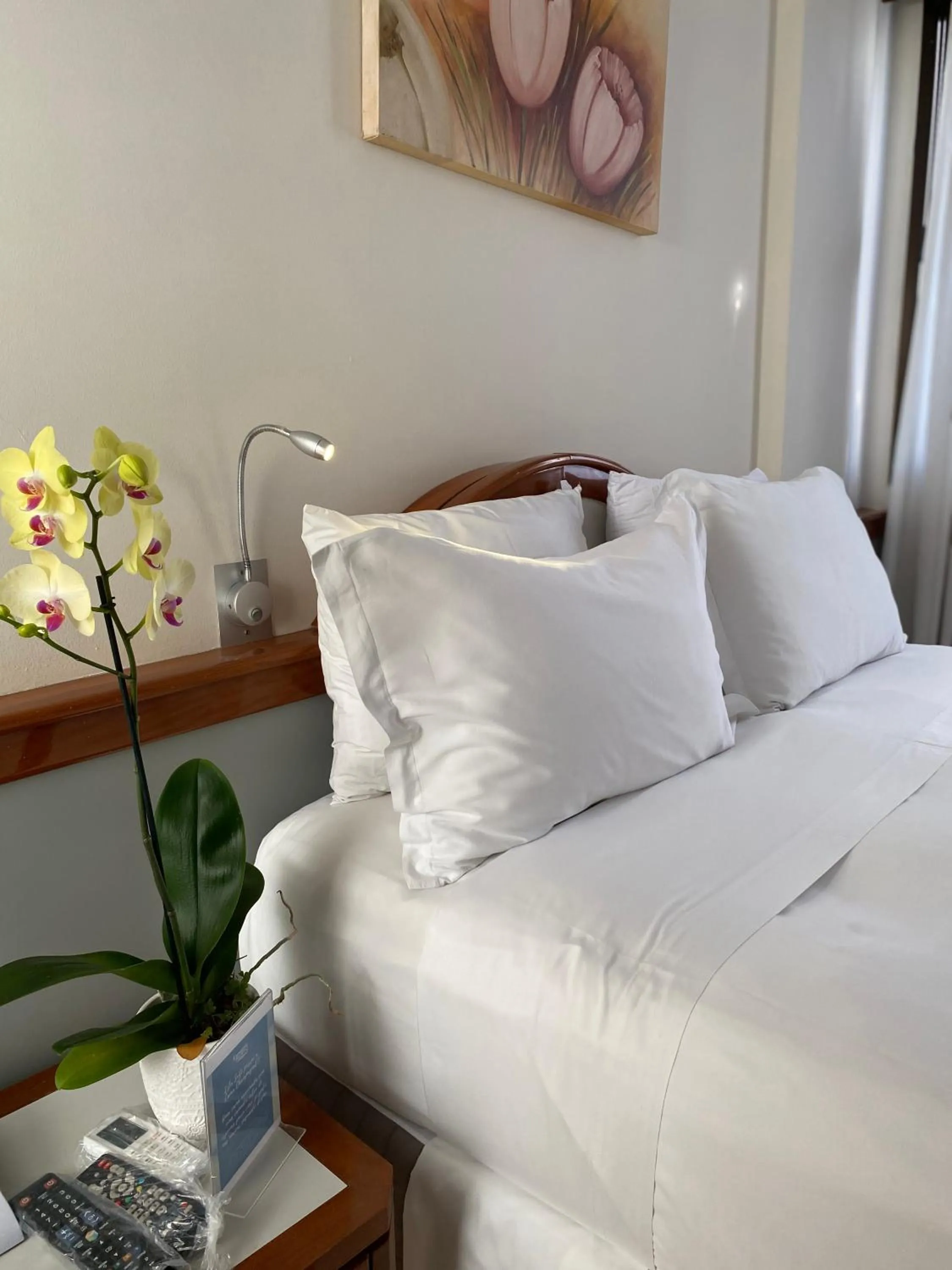 Bedroom, Bed in Champagnat Praia Hotel