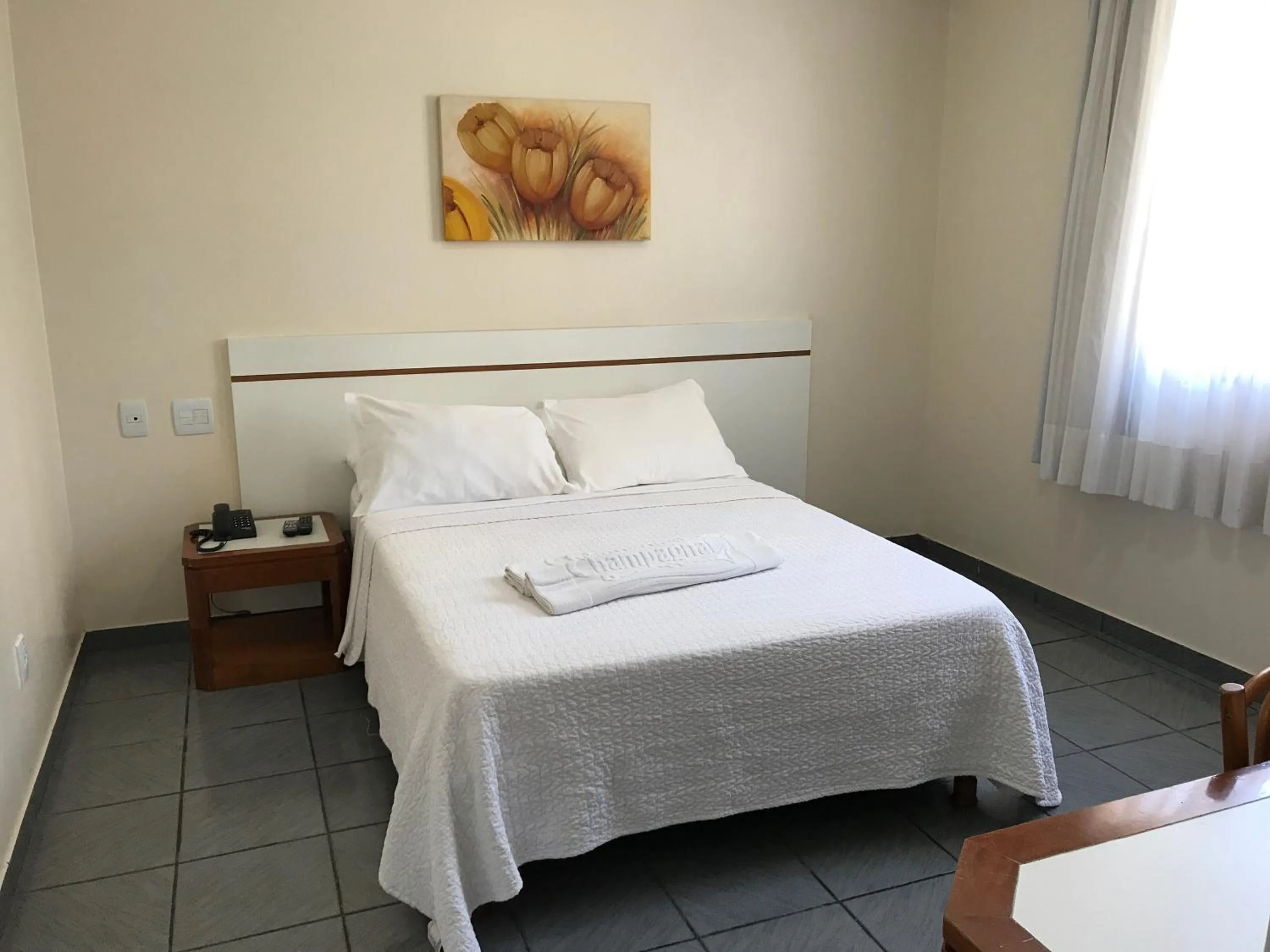 Bedroom, Bed in Champagnat Praia Hotel