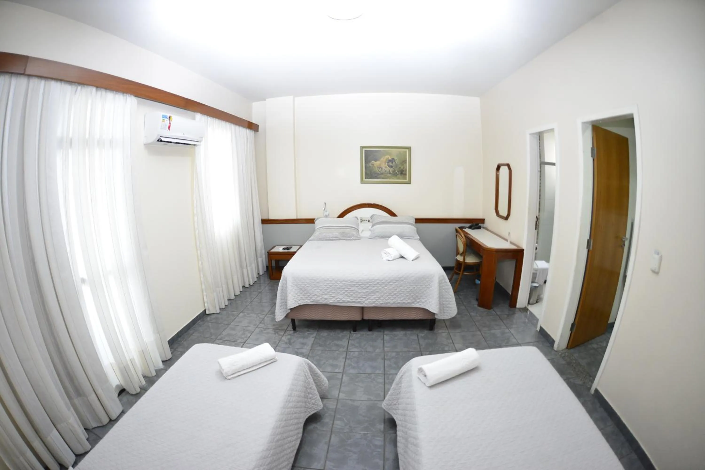 Bedroom, Bed in Champagnat Praia Hotel