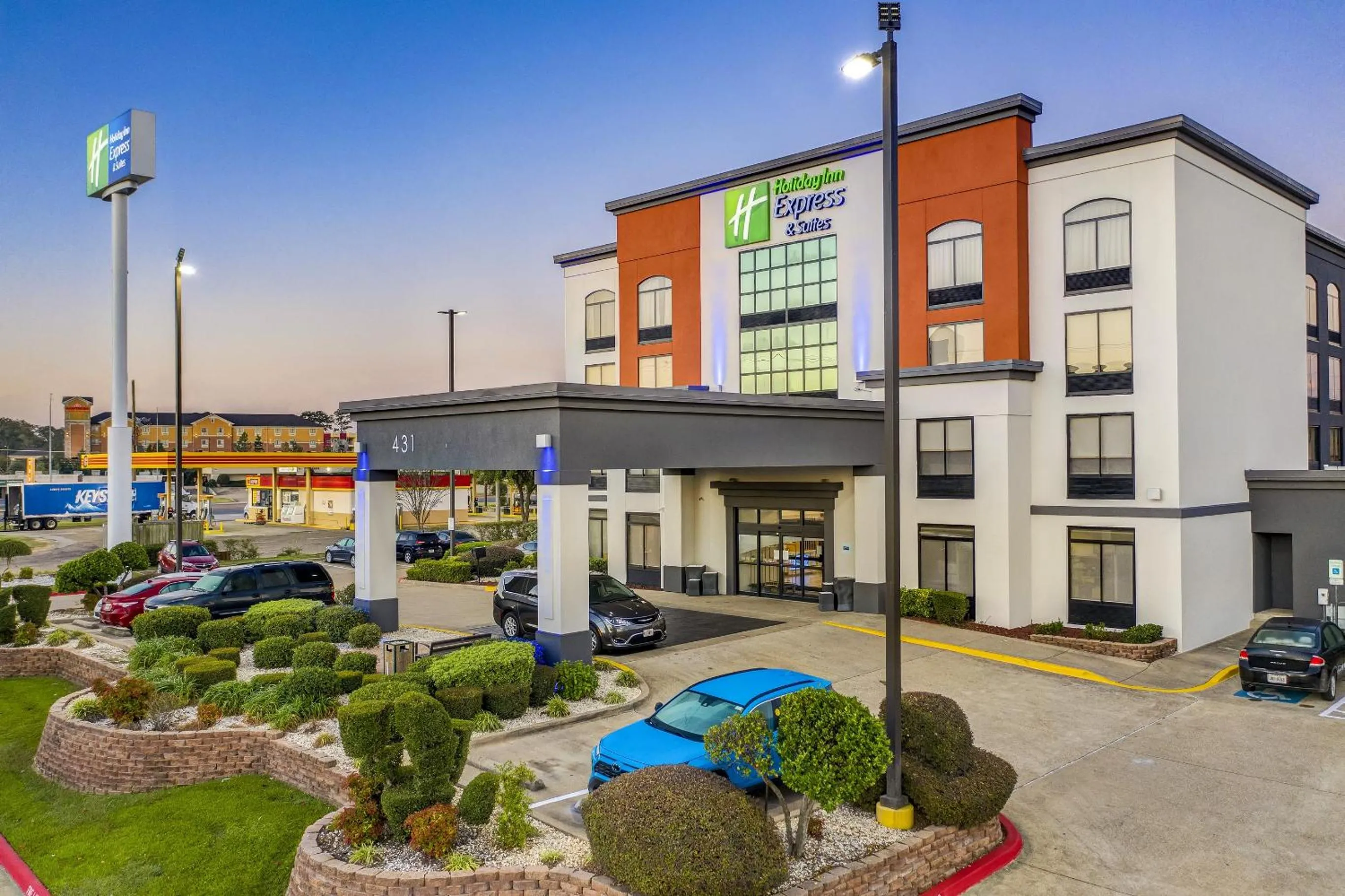 Facade/entrance in Holiday Inn Express & Suites Longview North by IHG