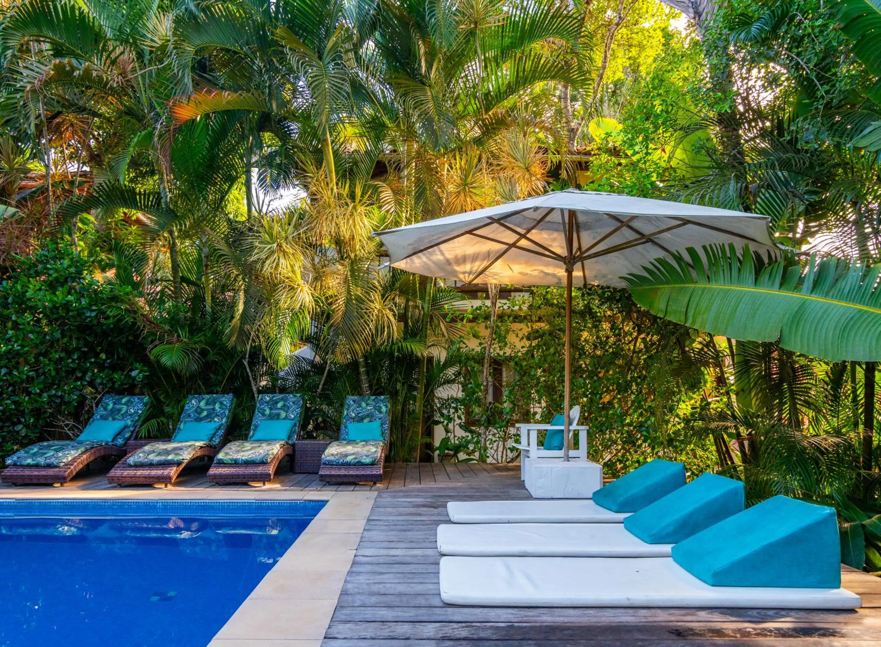 Swimming pool in Pousada Jardim Das Margaridas