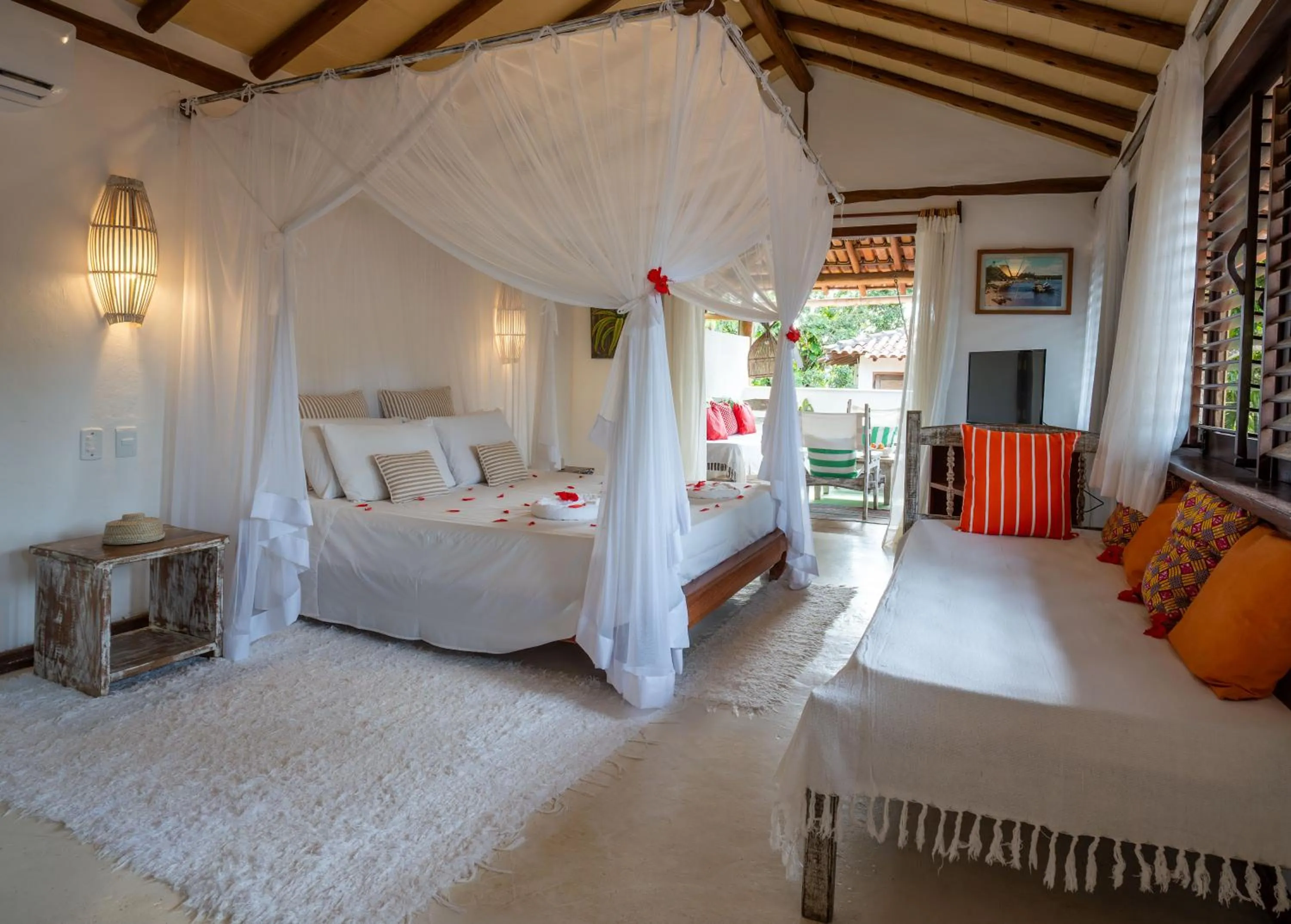 Photo of the whole room, Bed in Pousada Jardim Das Margaridas