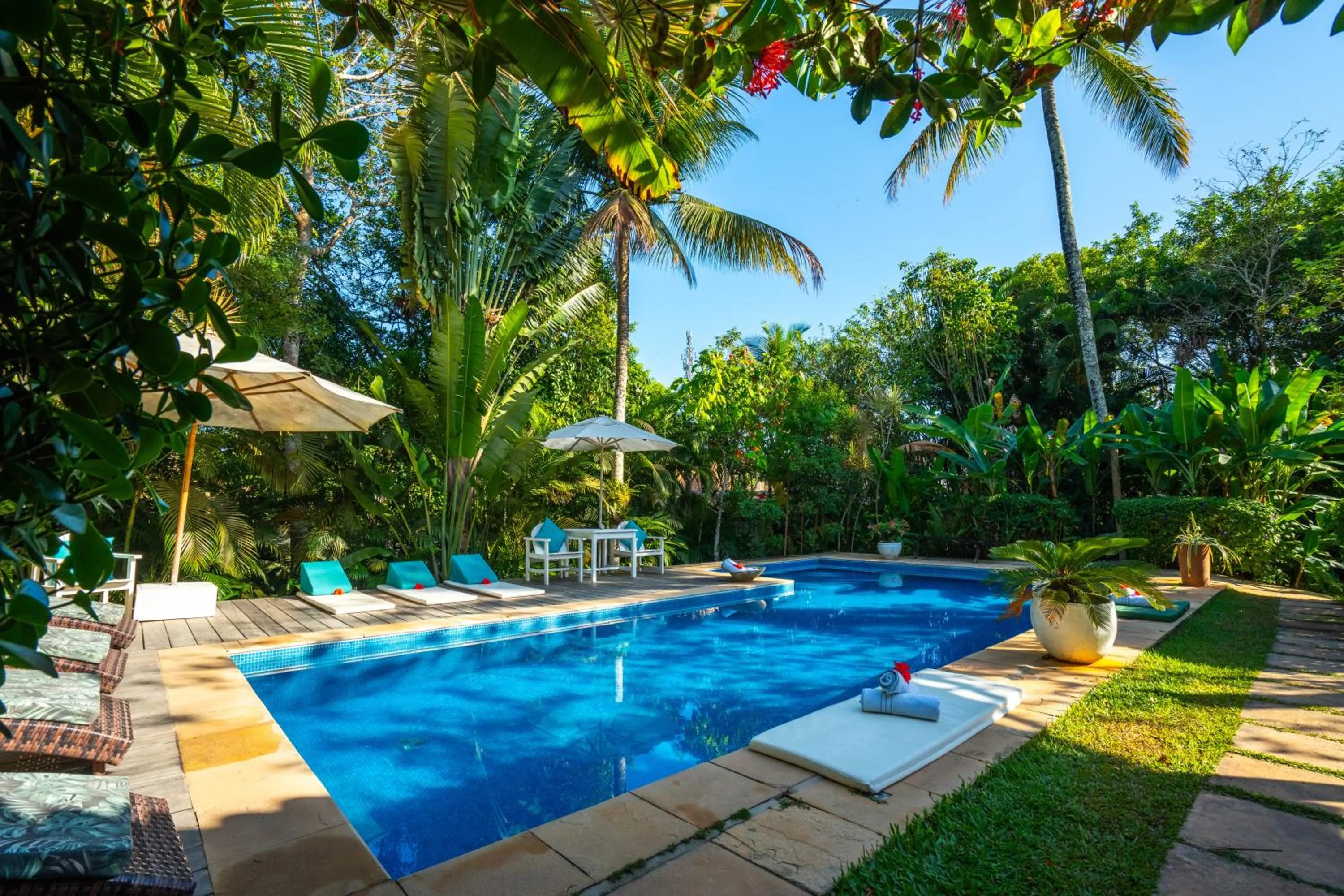 Swimming pool in Pousada Jardim Das Margaridas