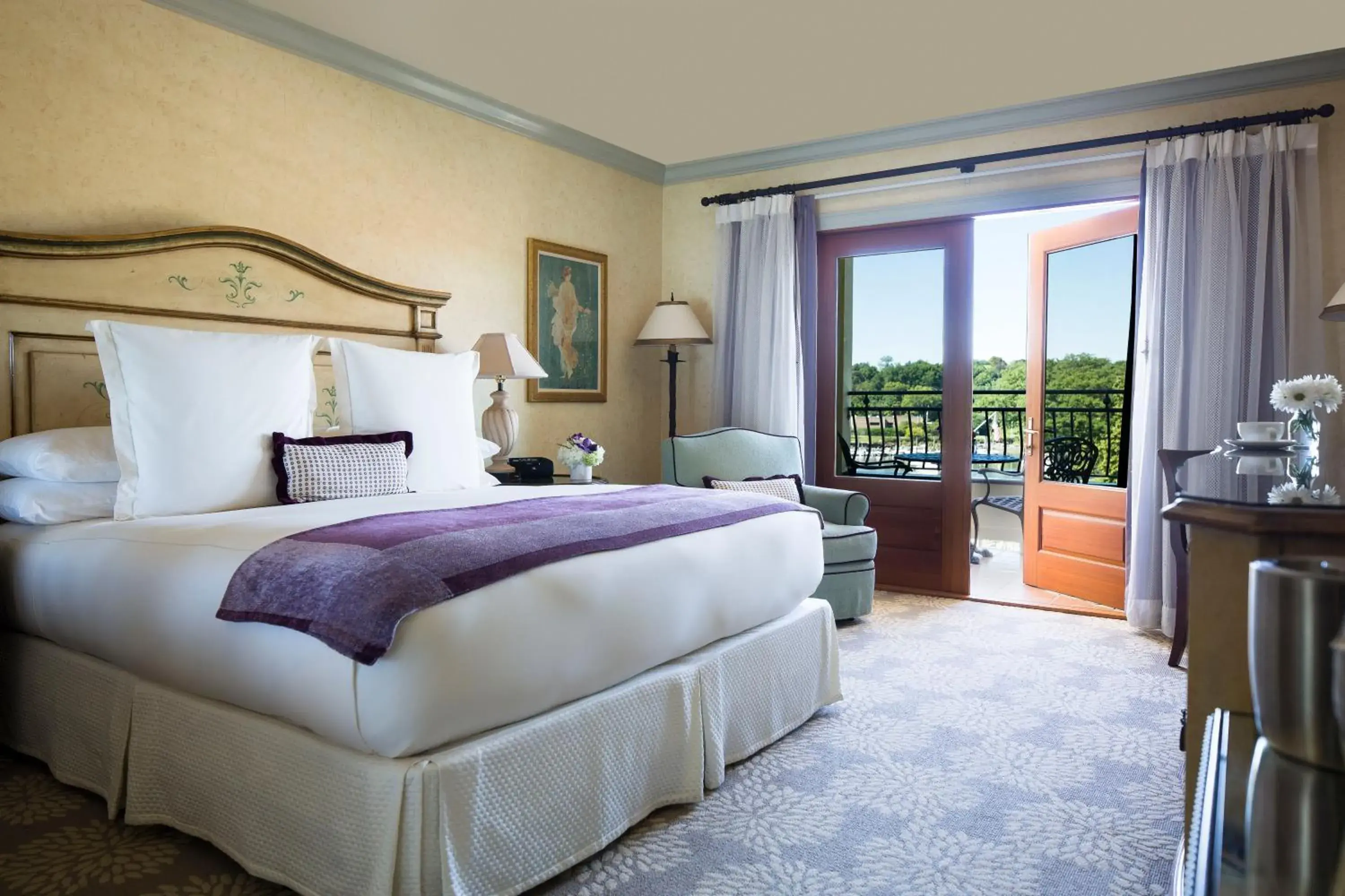 Bed in Delamar Greenwich Harbor Bed in Delamar Greenwich Harbor