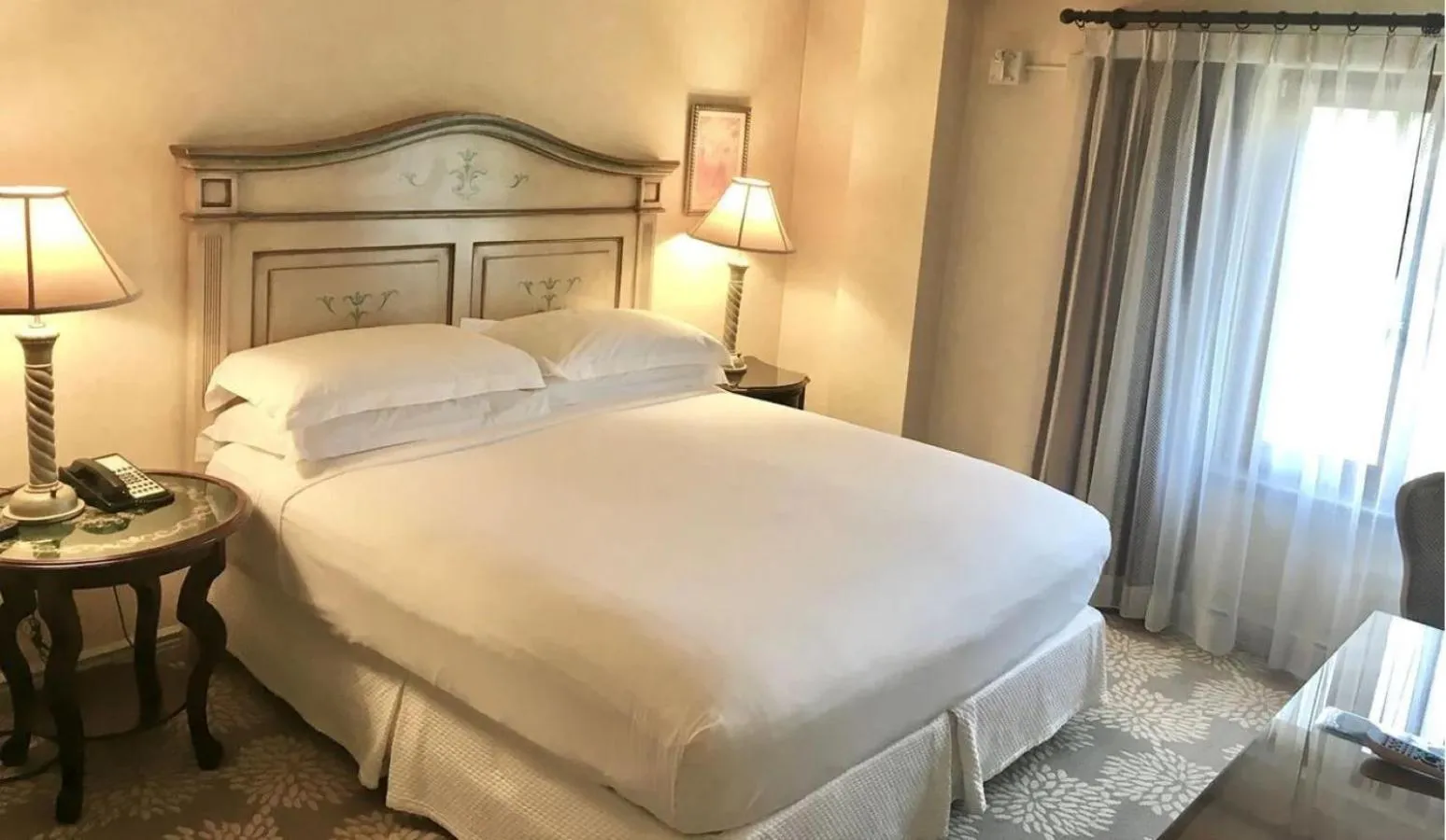 Bedroom, Bed in Delamar Greenwich Harbor