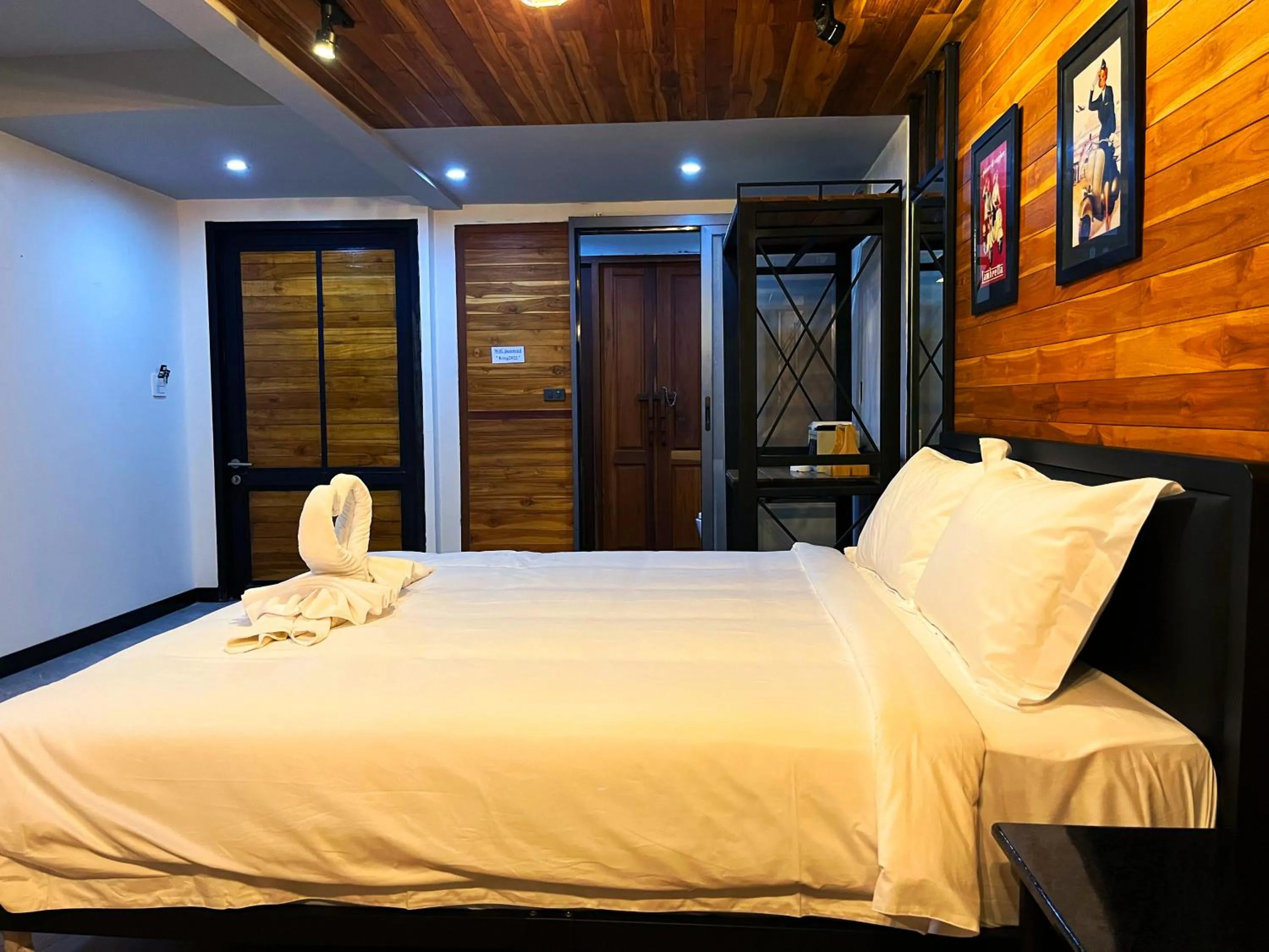 Bed in Kong Resort Vangvieng