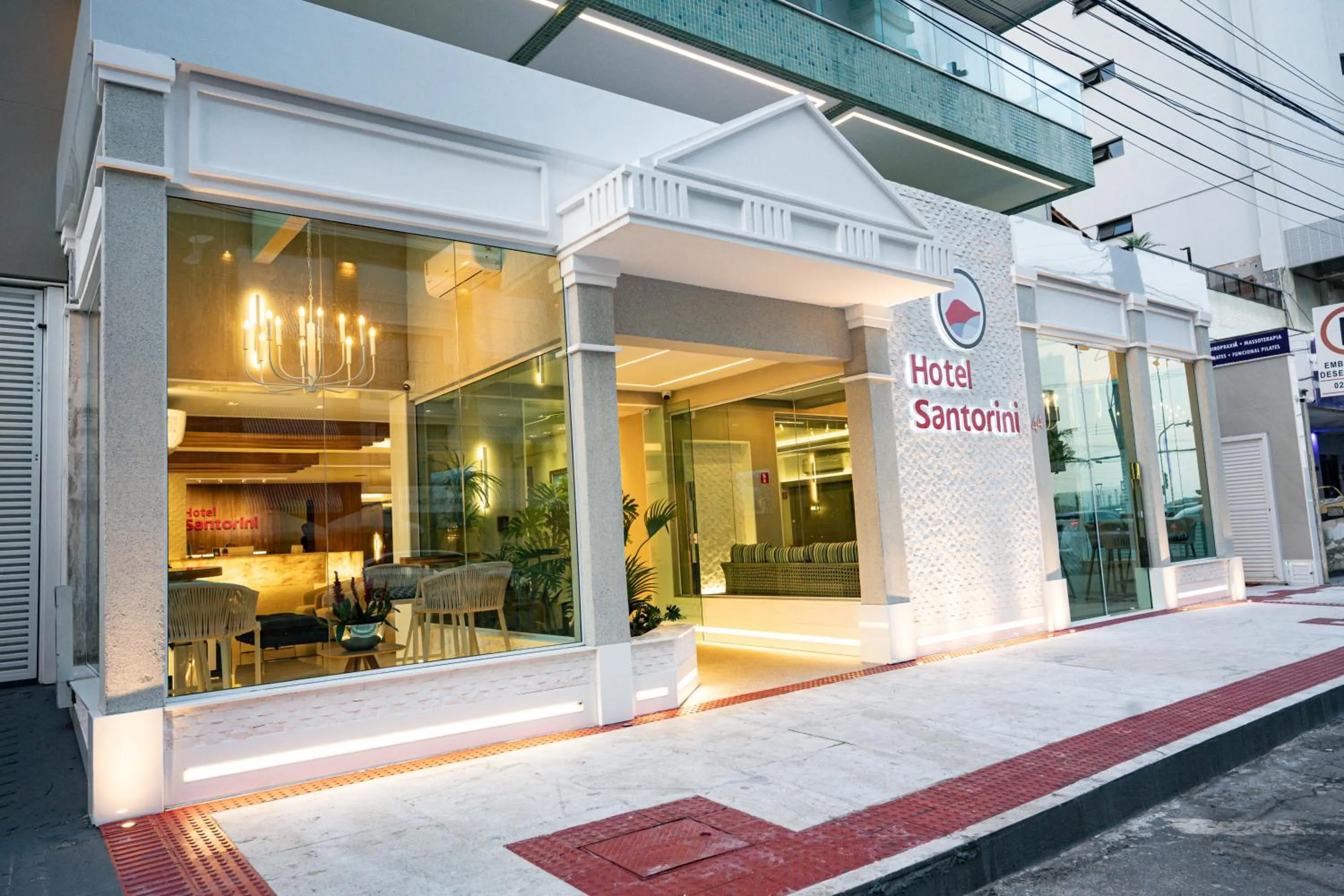 Facade/entrance in Hotel Santorini