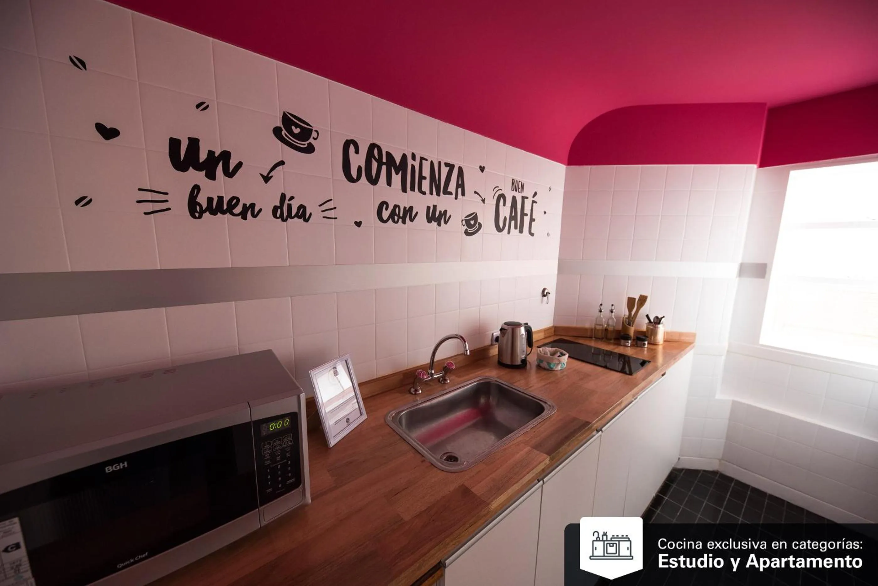 kitchen in Alquileres Temporarios by CLH Rentals