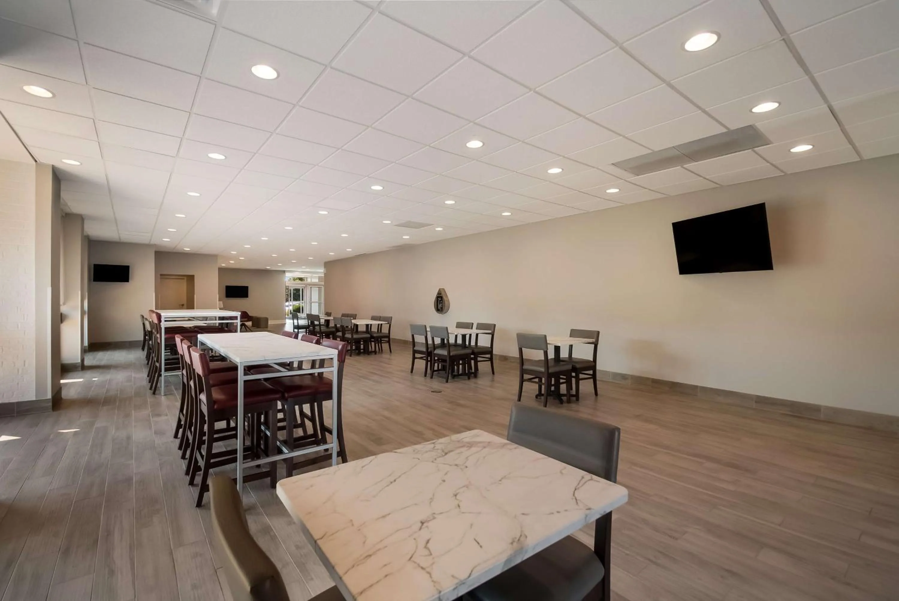 Restaurant/places to eat in Best Western Springfield