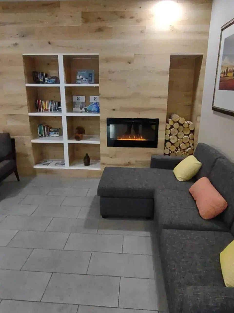 Property building in Country Inn & Suites by Radisson, Buford at Mall of Georgia, GA Property building in Country Inn & Suites by Radisson, Buford at Mall of Georgia, GA