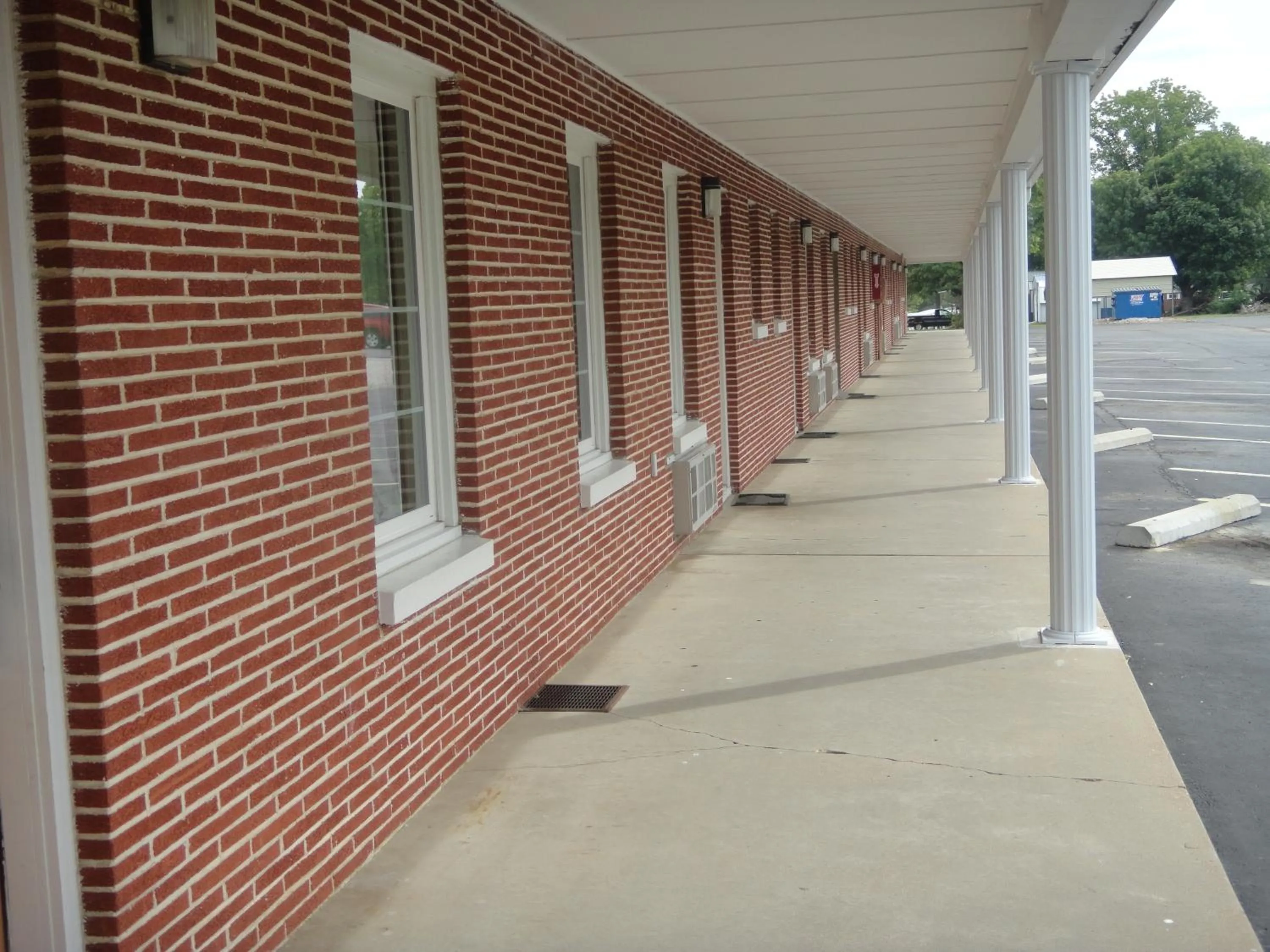 Property building in Eldon Inn