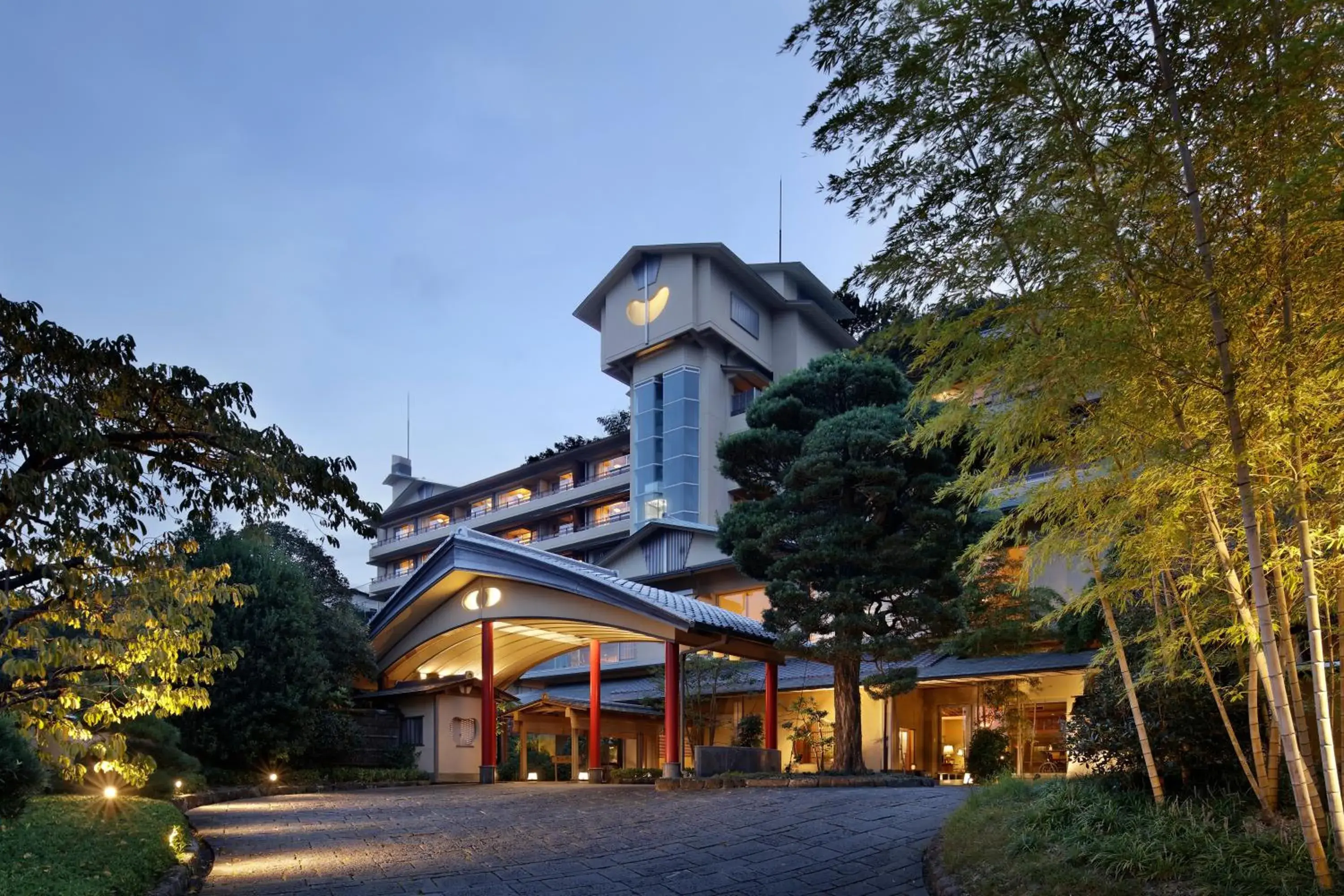 Property building in Seizan Yamato Property building in Seizan Yamato