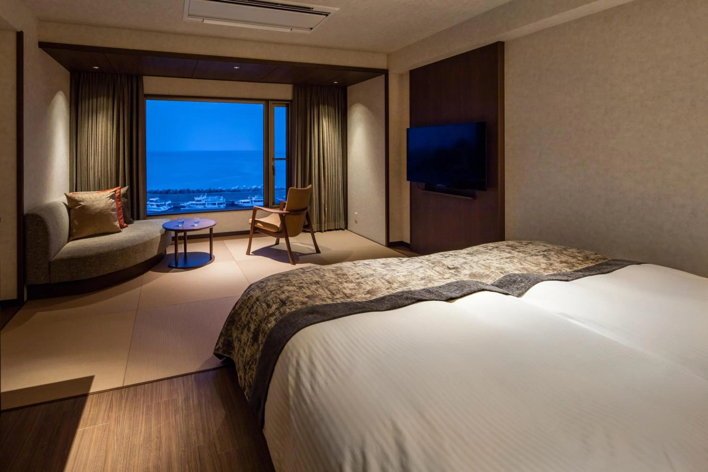 Photo of the whole room, Bed in Kitakobushi Shiretoko Hotel & Resort