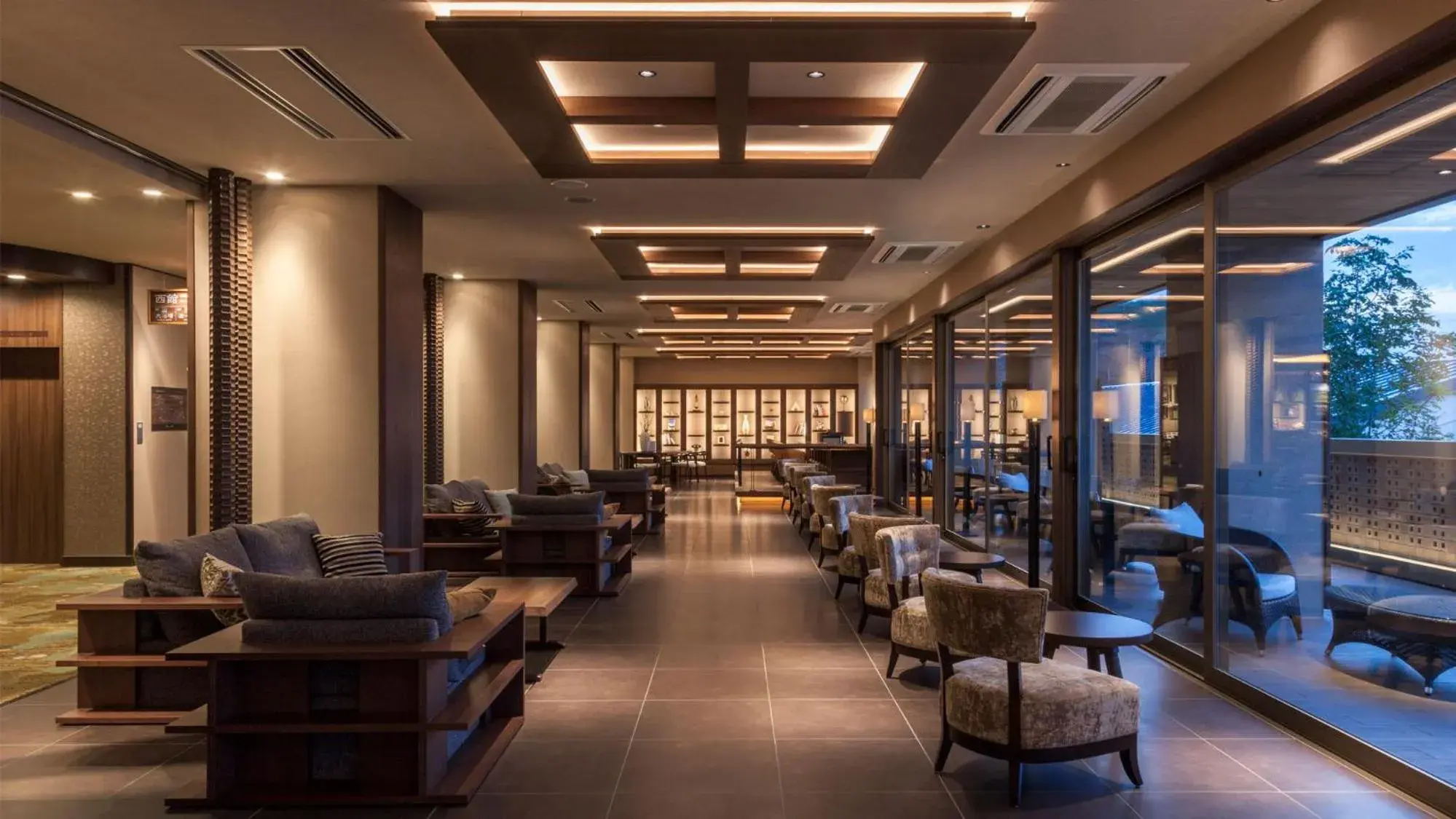 Lounge or bar in Kitakobushi Shiretoko Hotel & Resort Lounge or bar in Kitakobushi Shiretoko Hotel & Resort