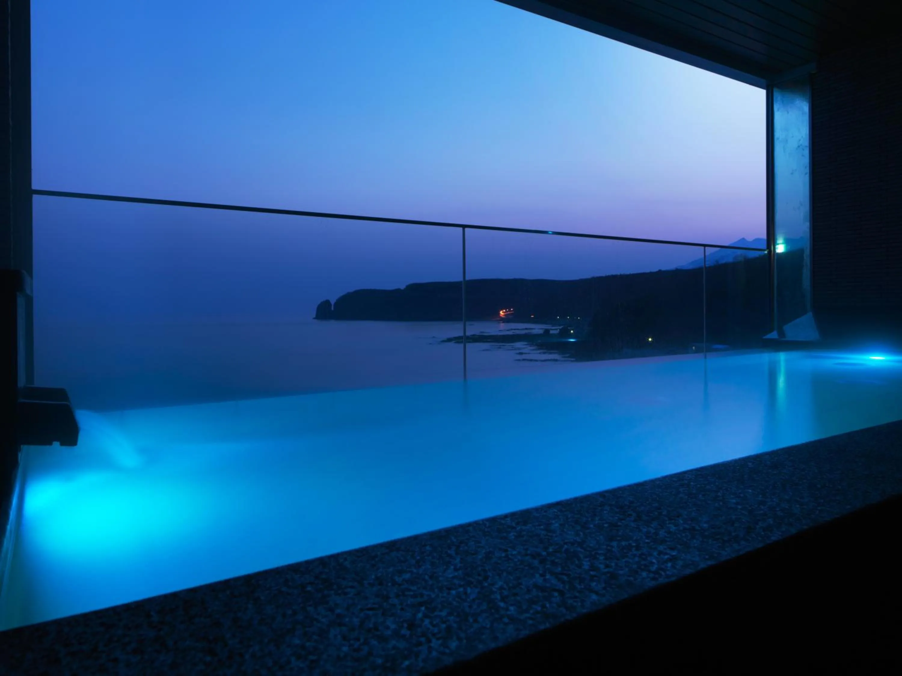 Night in Kitakobushi Shiretoko Hotel & Resort