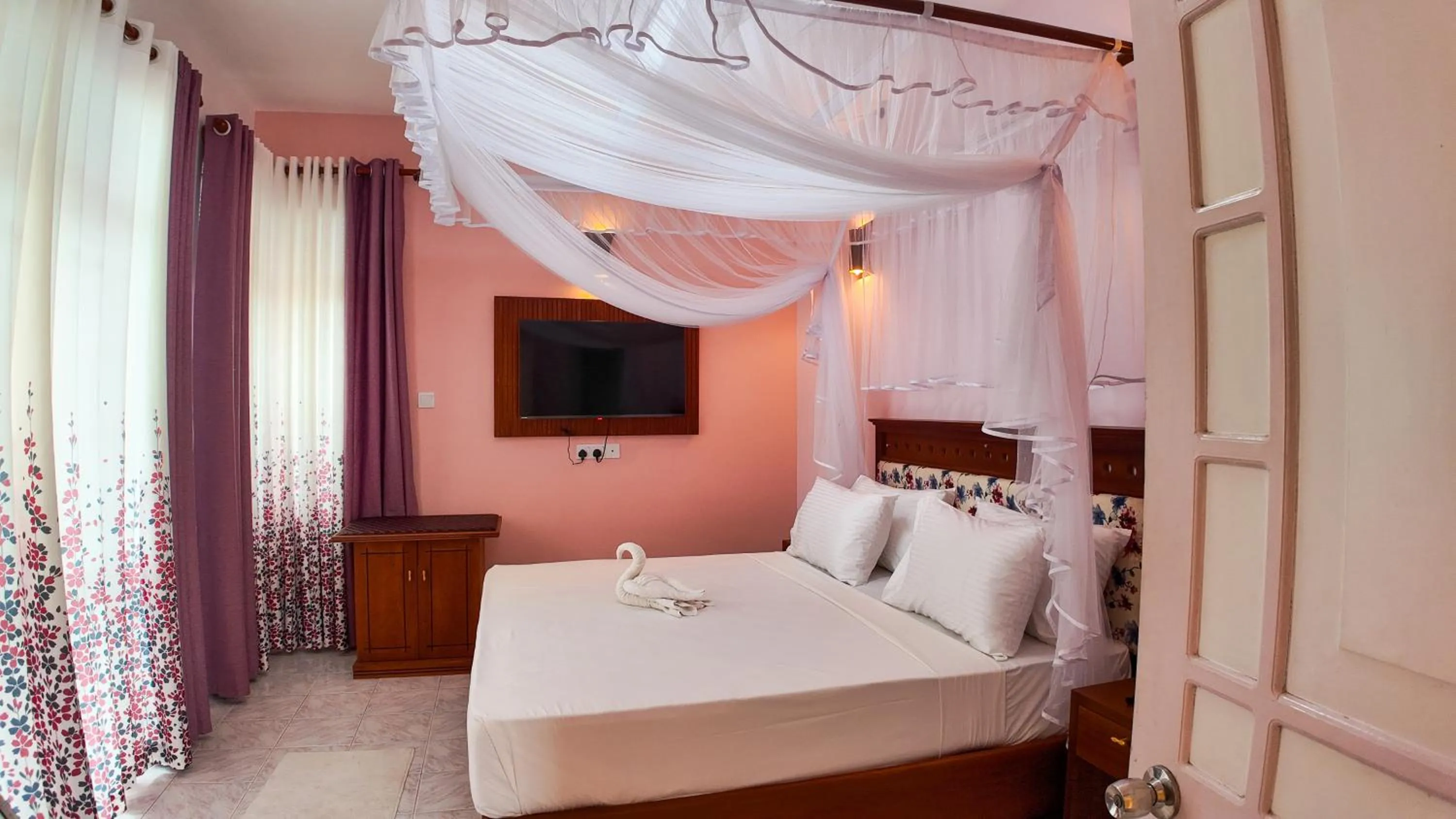 Bedroom, Bed in AIDA Hotel - Bentota