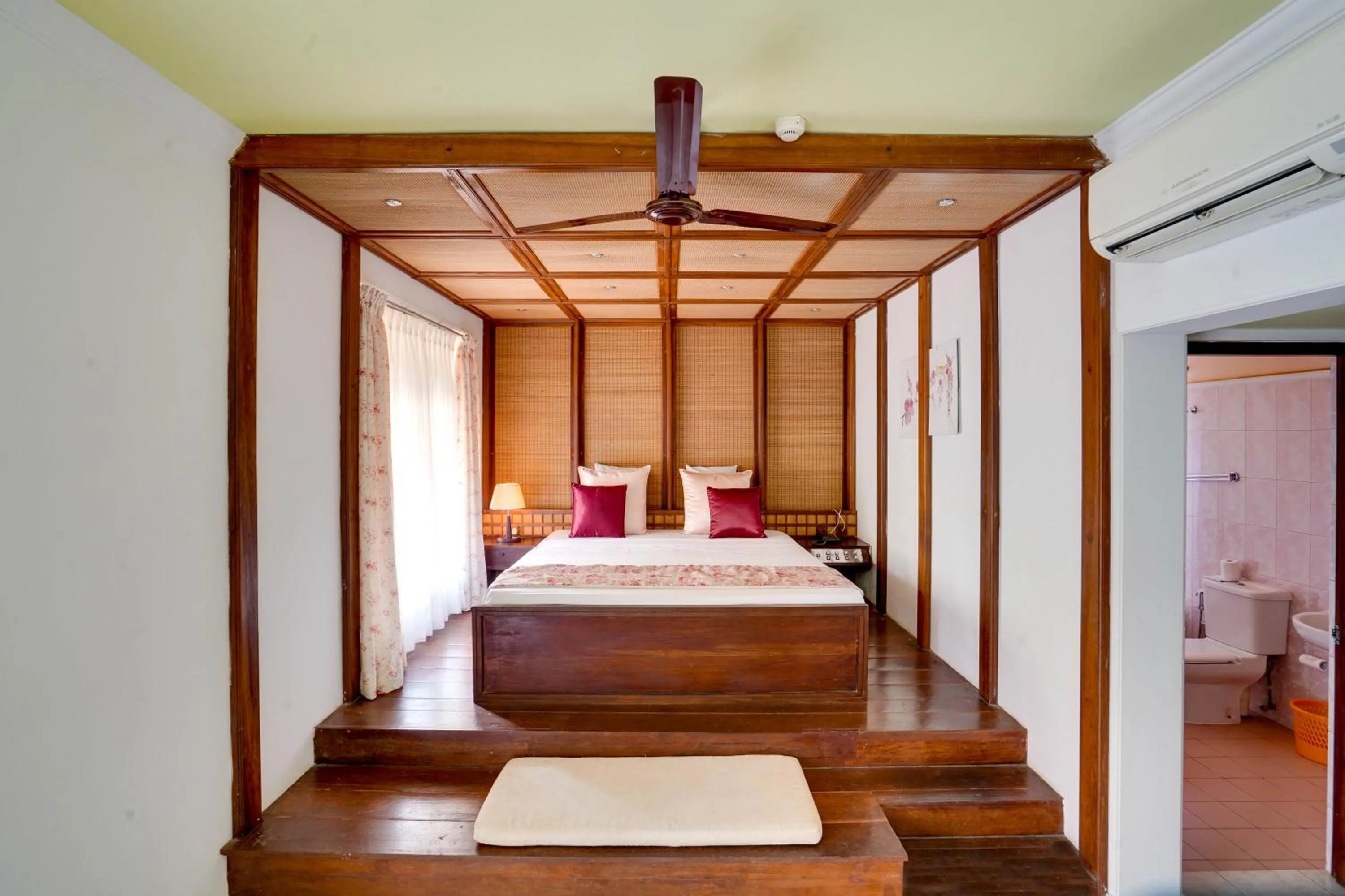 Bedroom, Bed in AIDA Hotel - Bentota