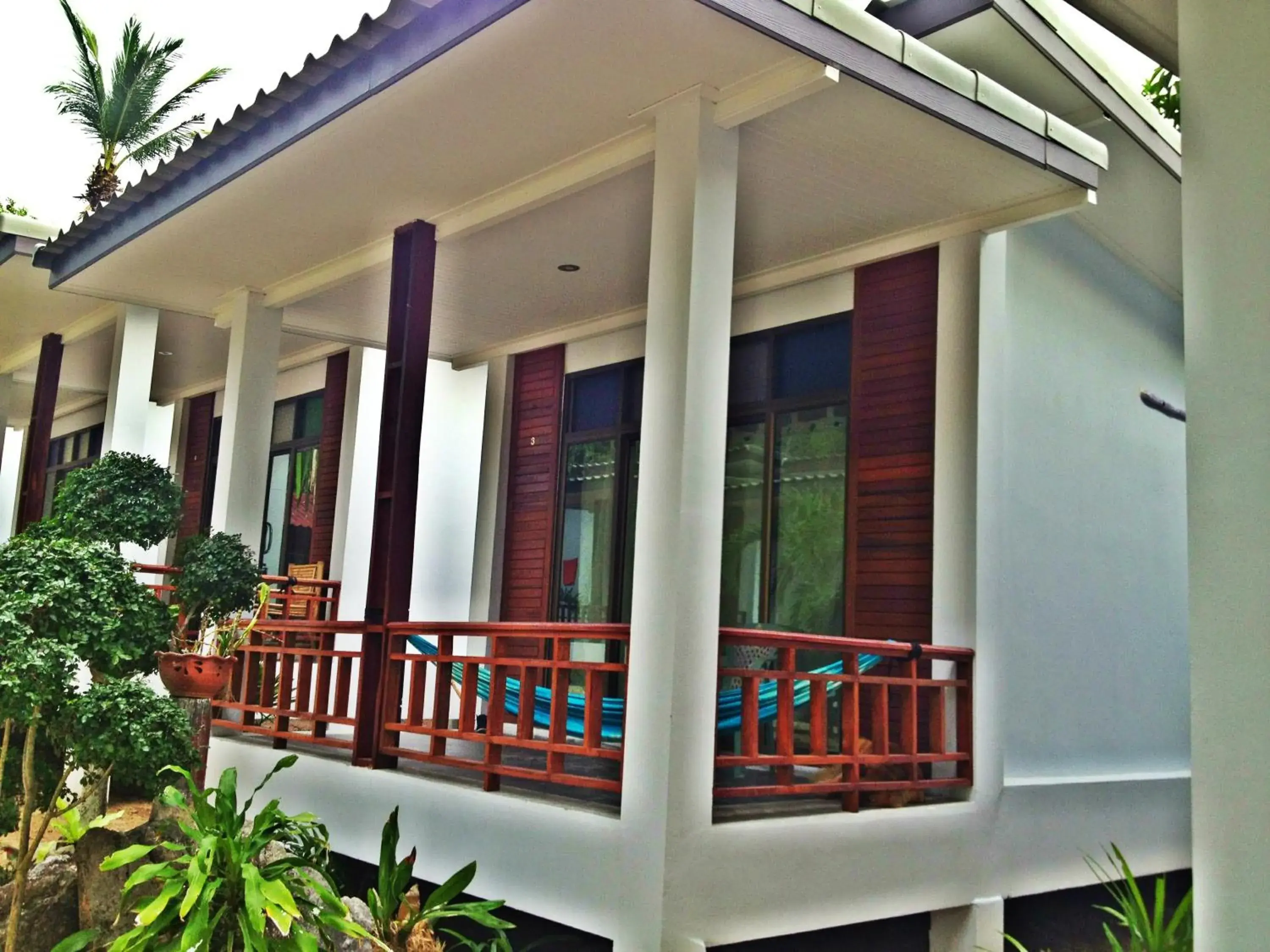 Facade/entrance in Benjamin's Hut Facade/entrance in Benjamin's Hut