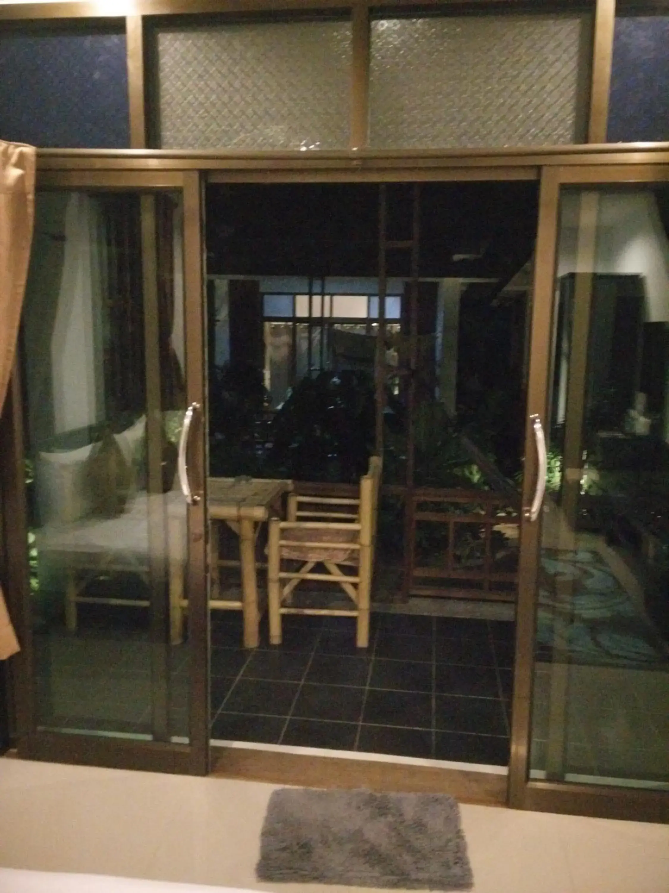 Facade/entrance in Benjamin's Hut Facade/entrance in Benjamin's Hut