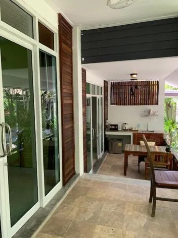 Seating area in Benjamin's Hut